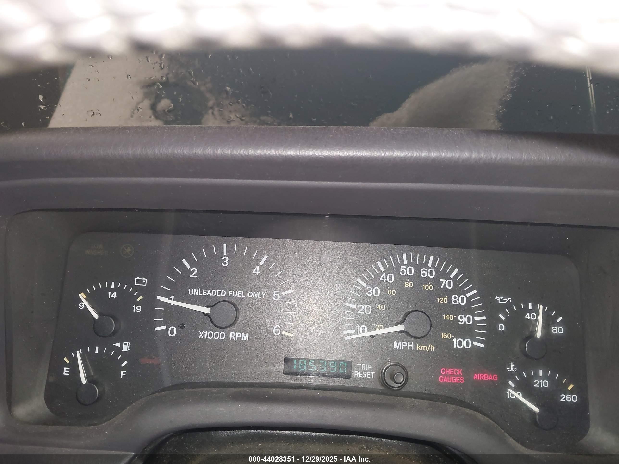 JEEP CHEROKEE image 7