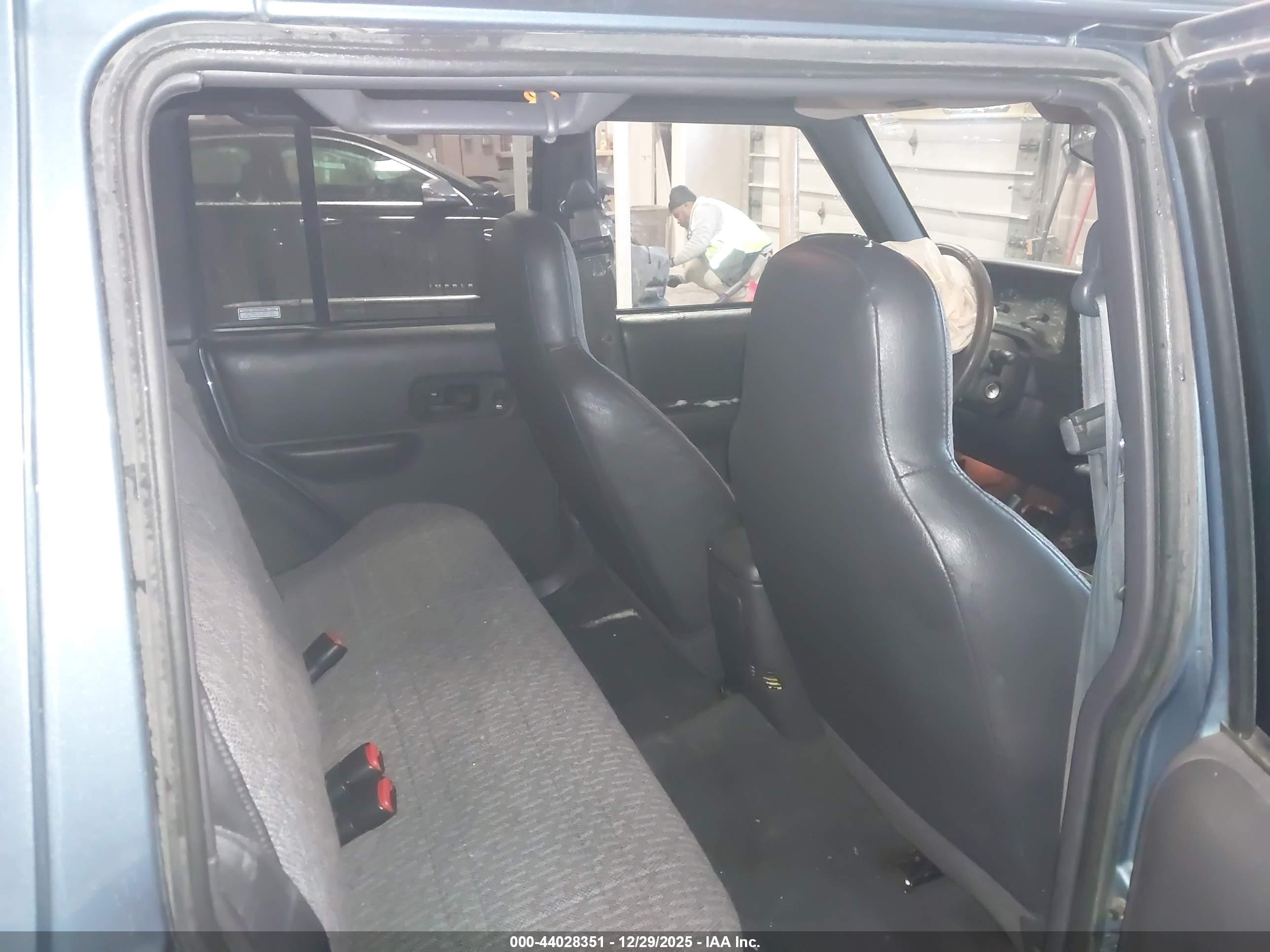 JEEP CHEROKEE image 8