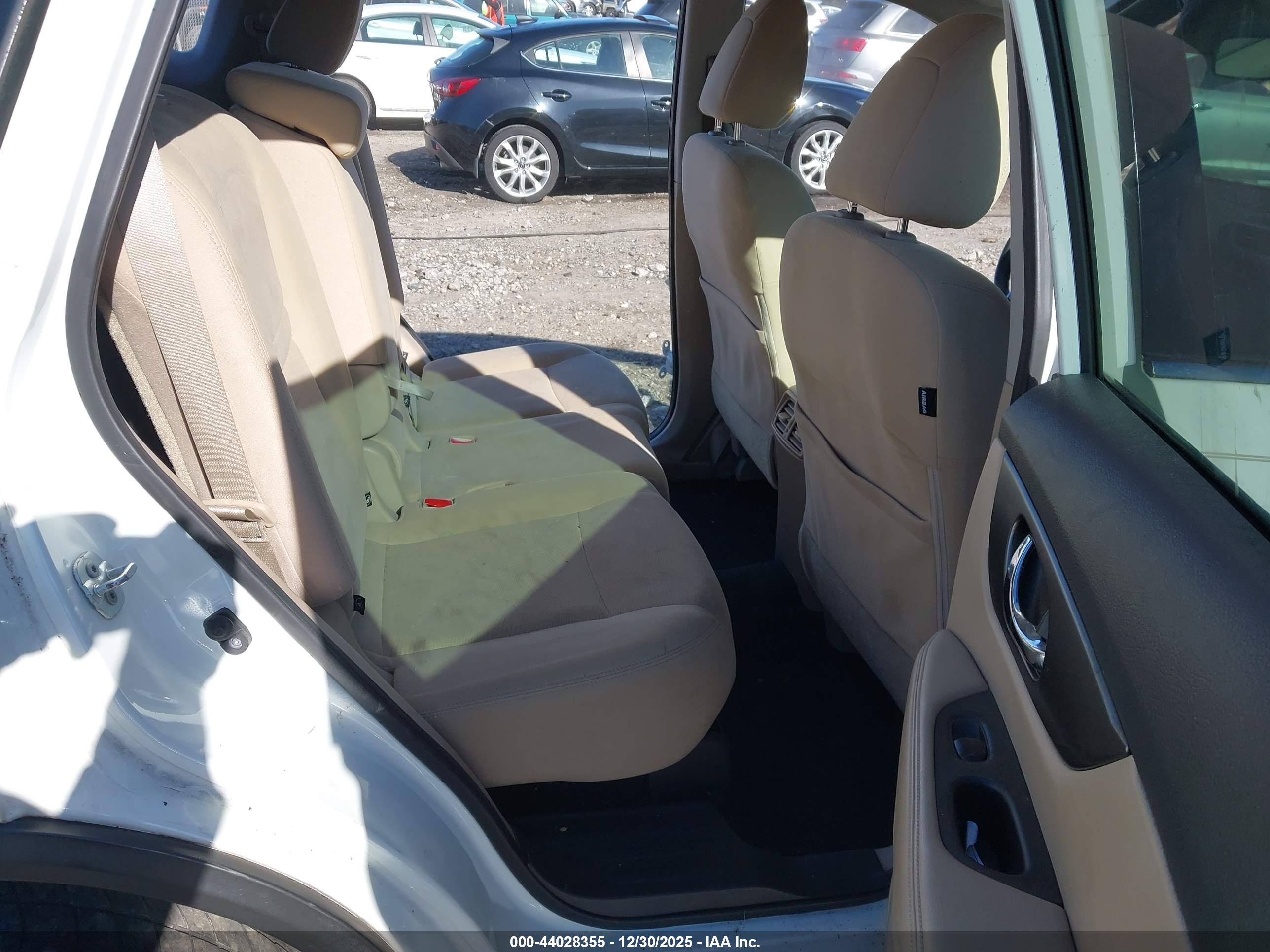 NISSAN ROGUE image 8