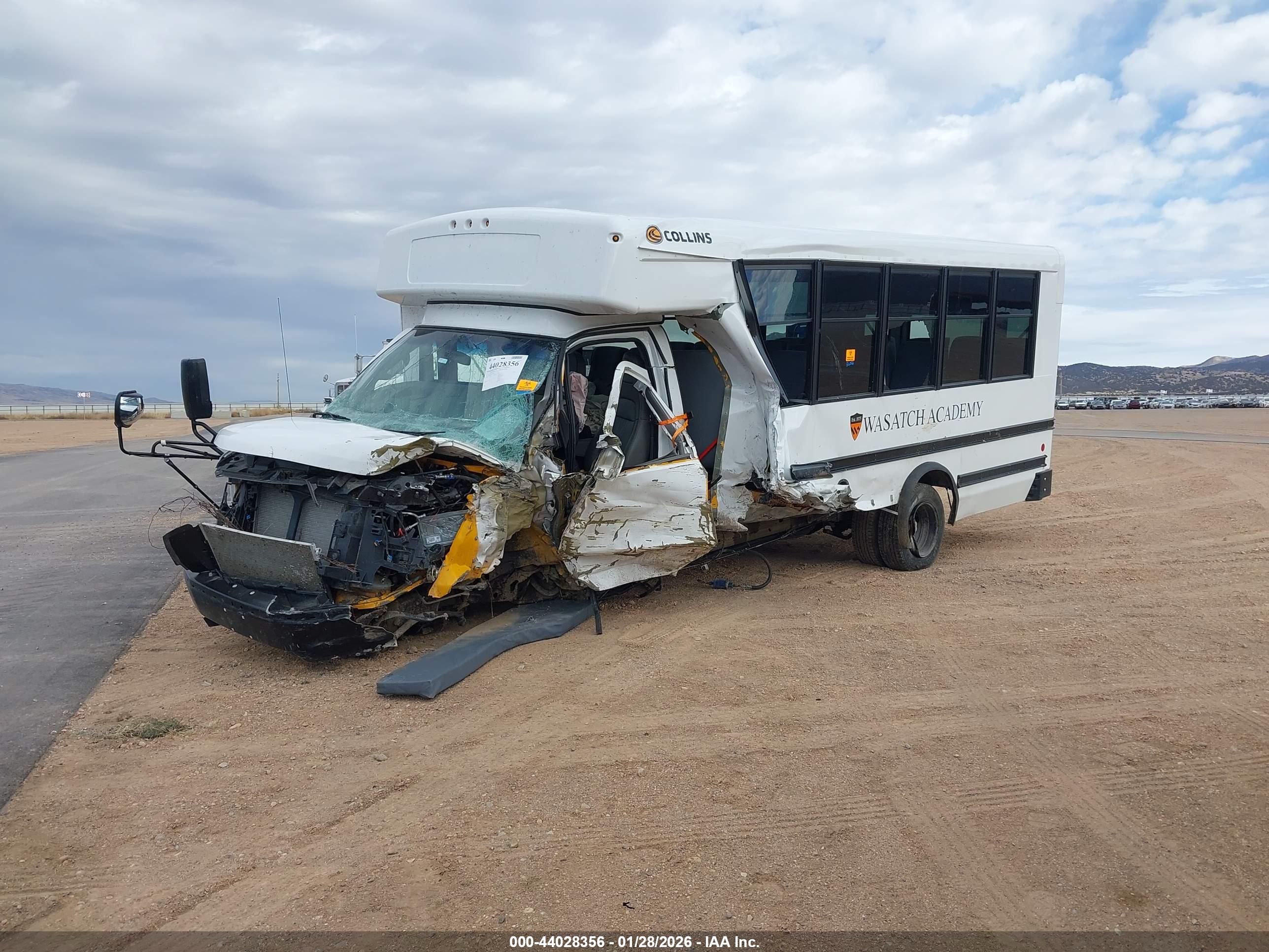 CHEVROLET EXPRESS image 2