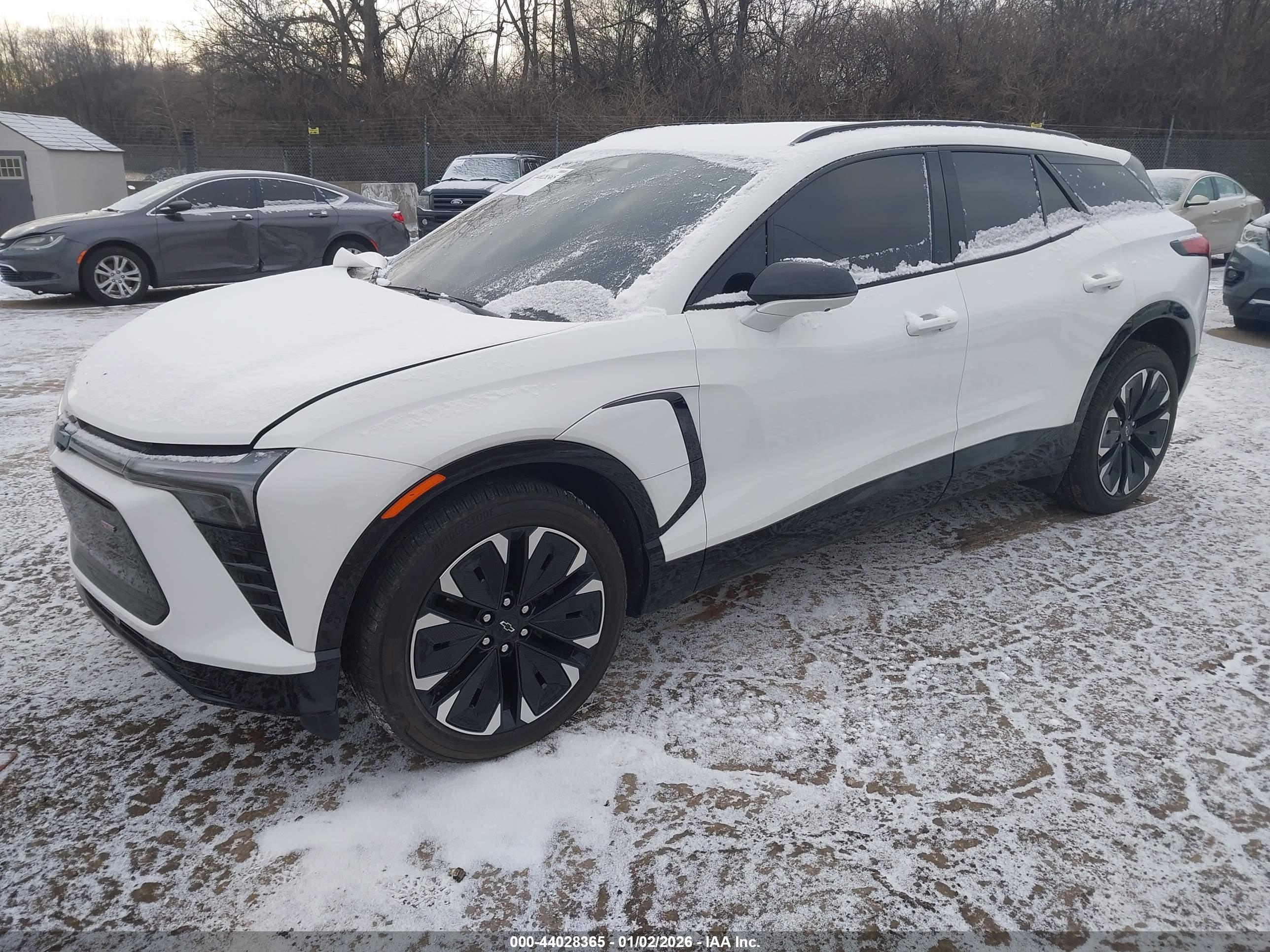 CHEVROLET BLAZER image 2