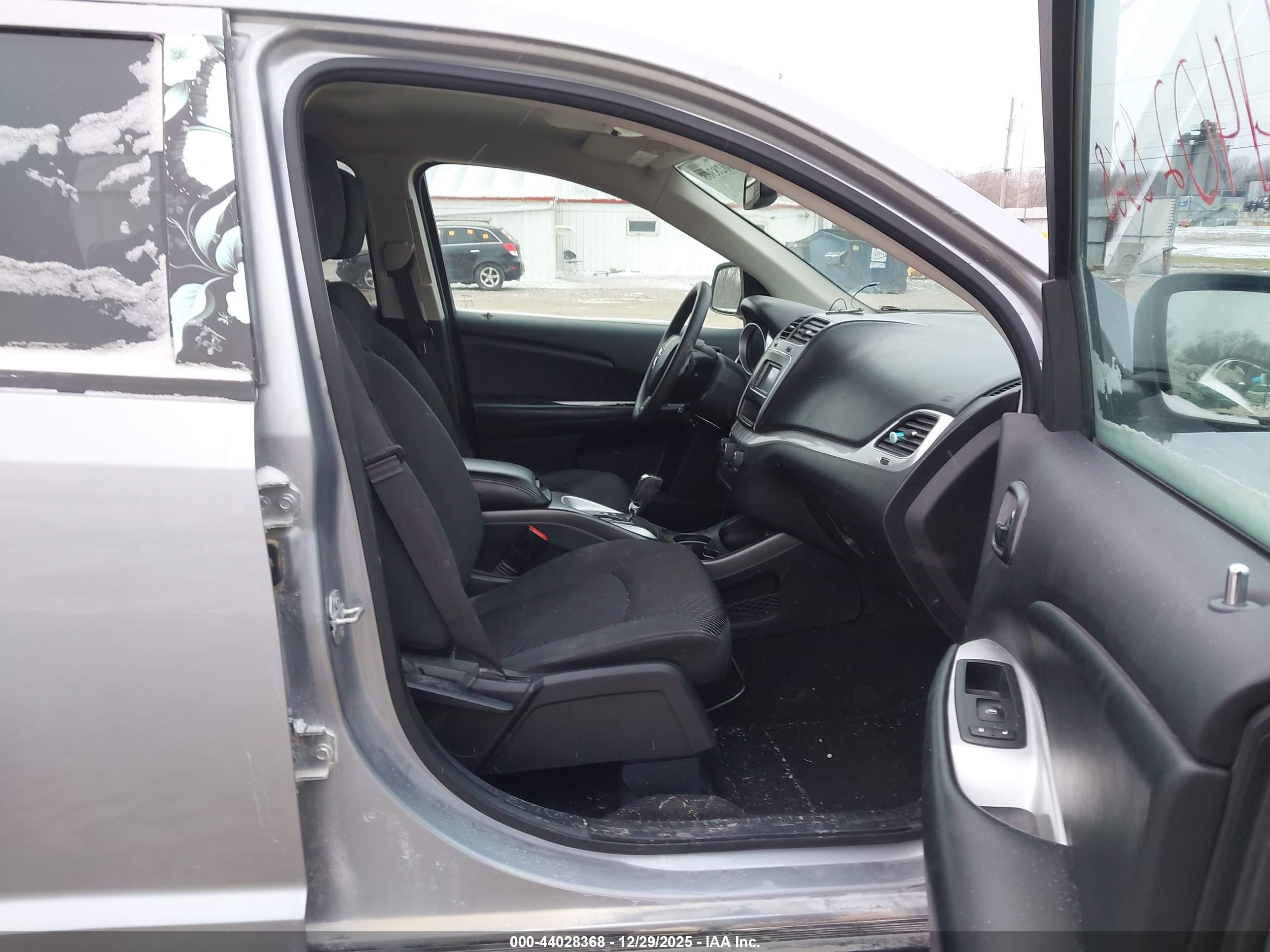 DODGE JOURNEY image 5
