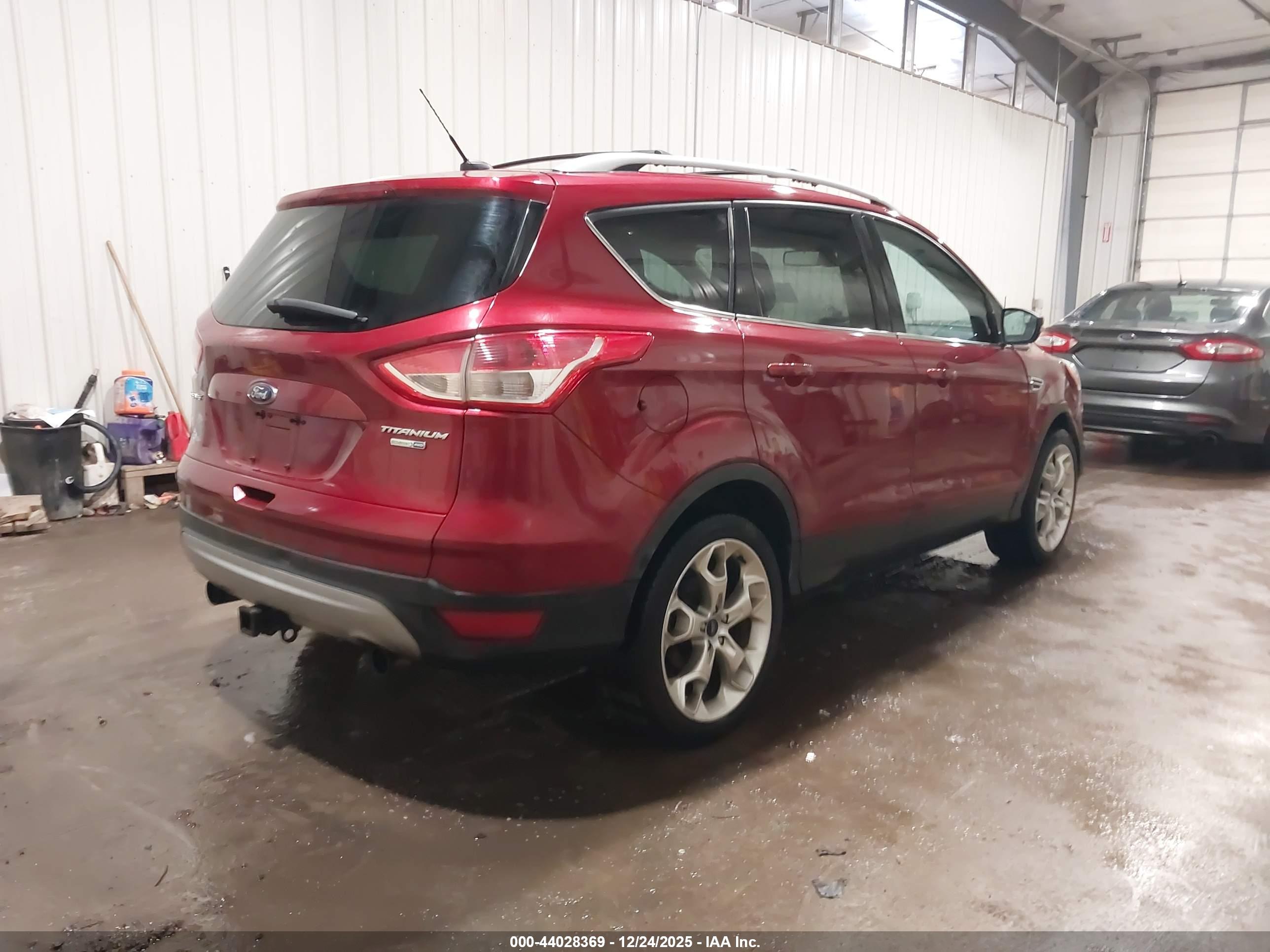 FORD ESCAPE image 4