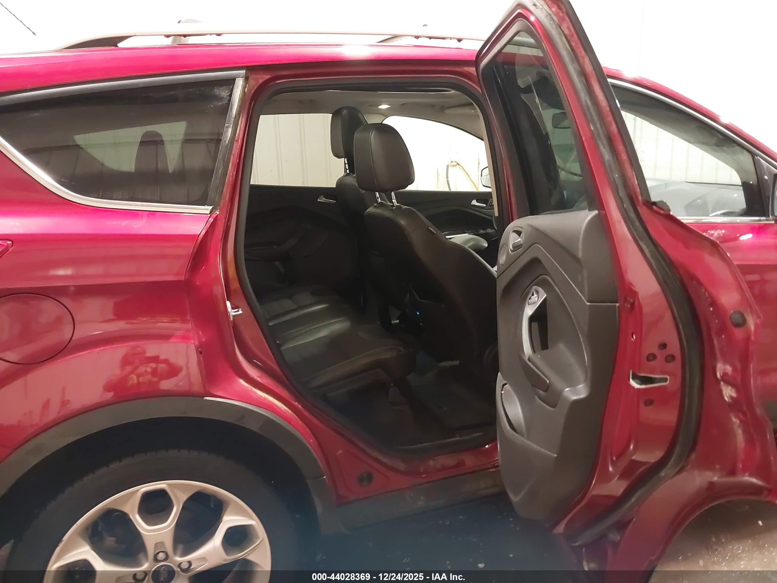 FORD ESCAPE image 8