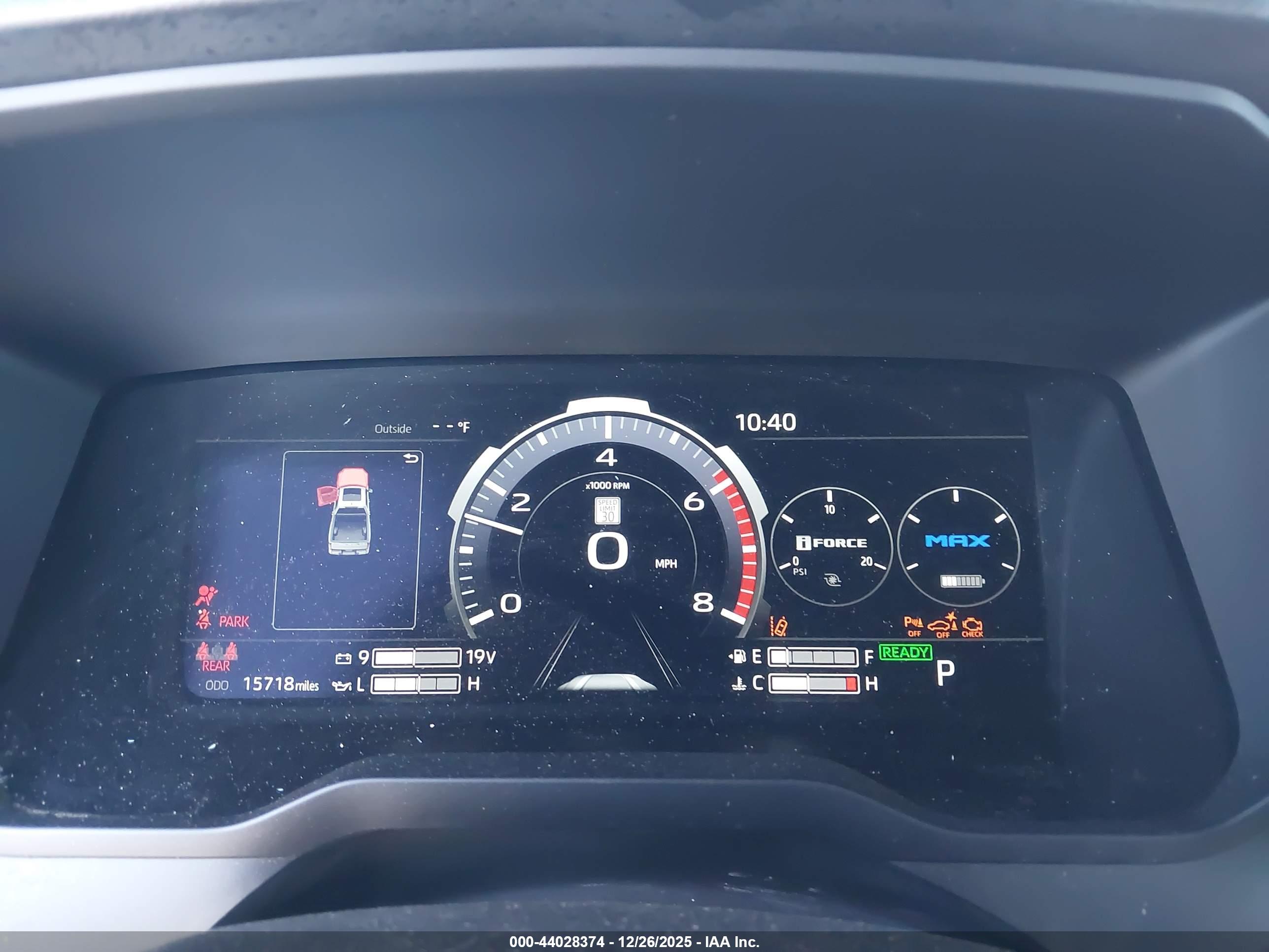 TOYOTA TUNDRA image 7