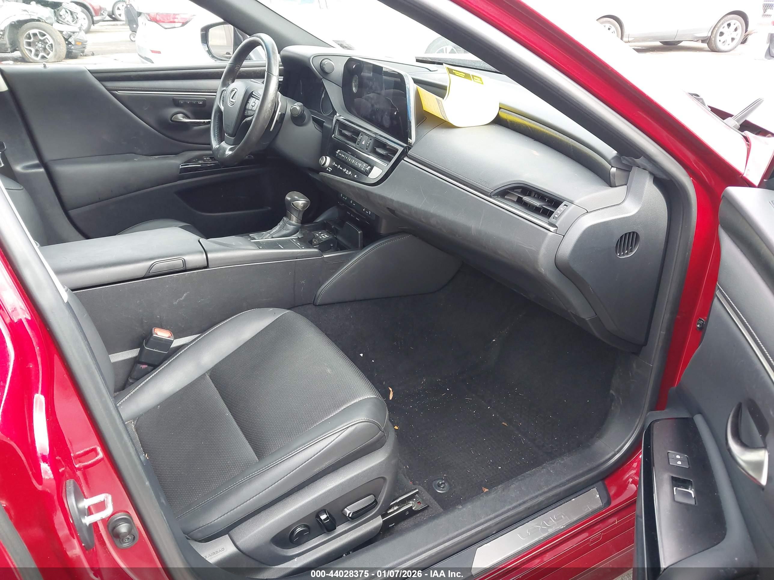 LEXUS ES image 5
