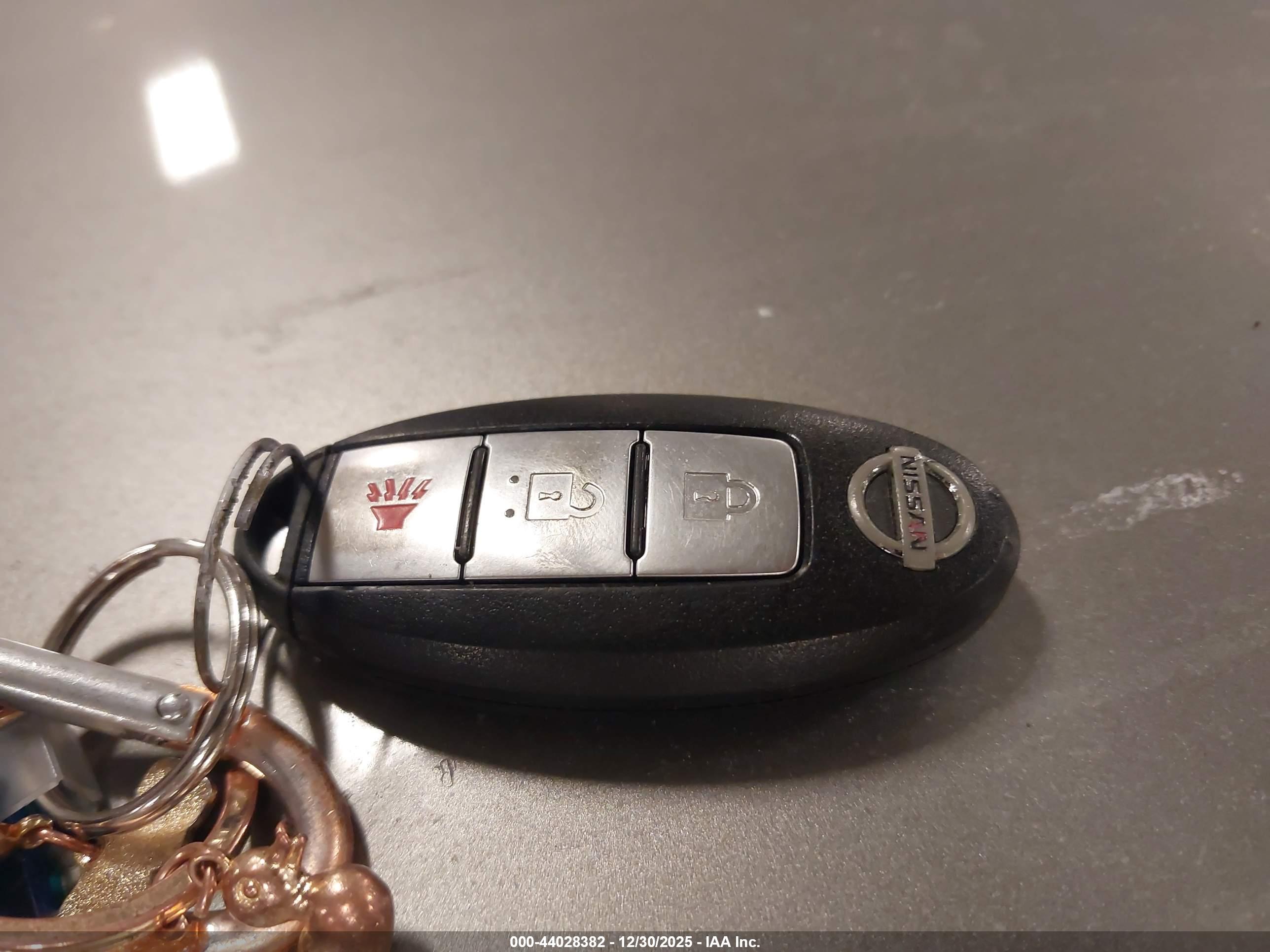 NISSAN ROGUE image 11