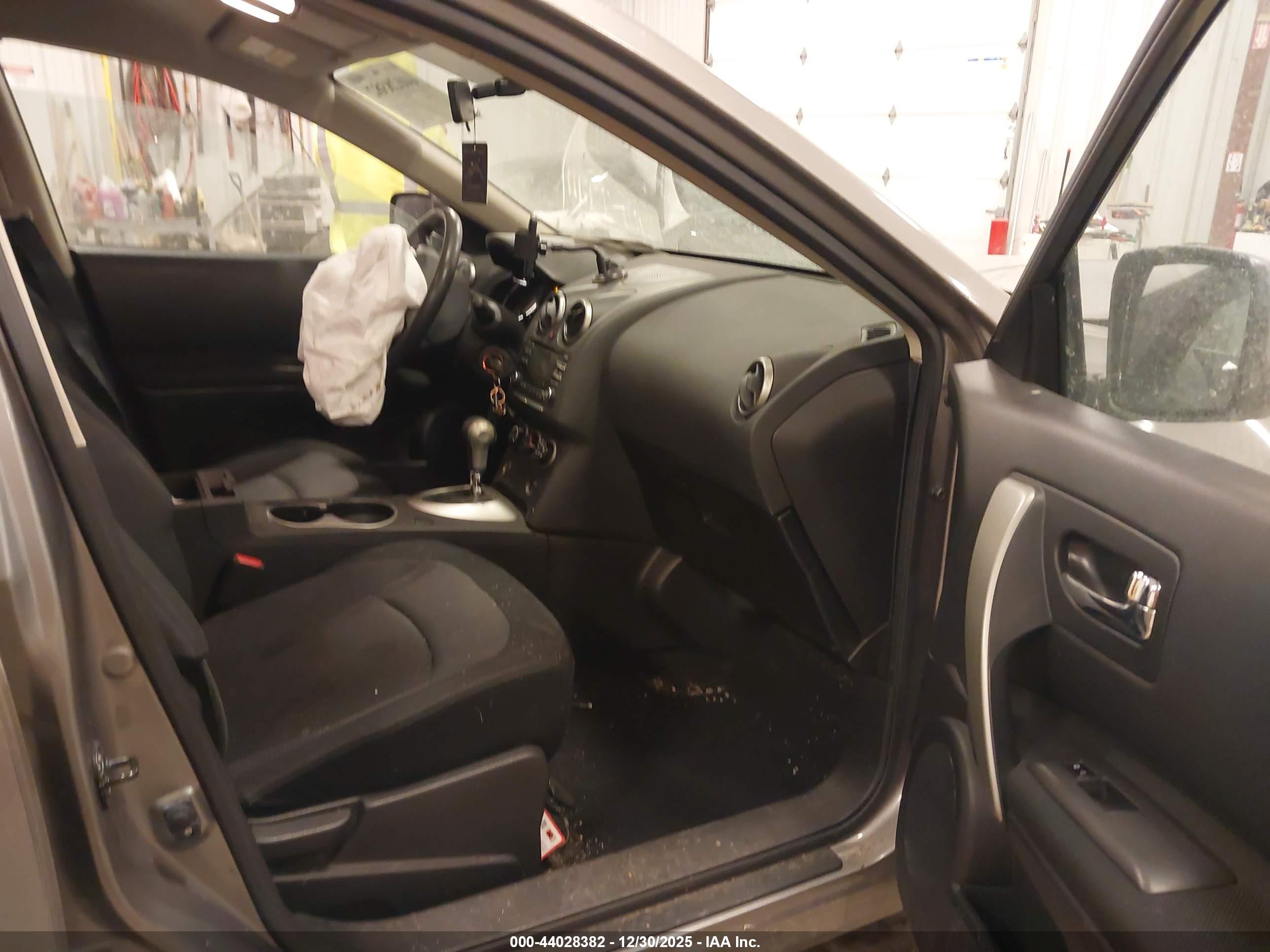 NISSAN ROGUE image 5