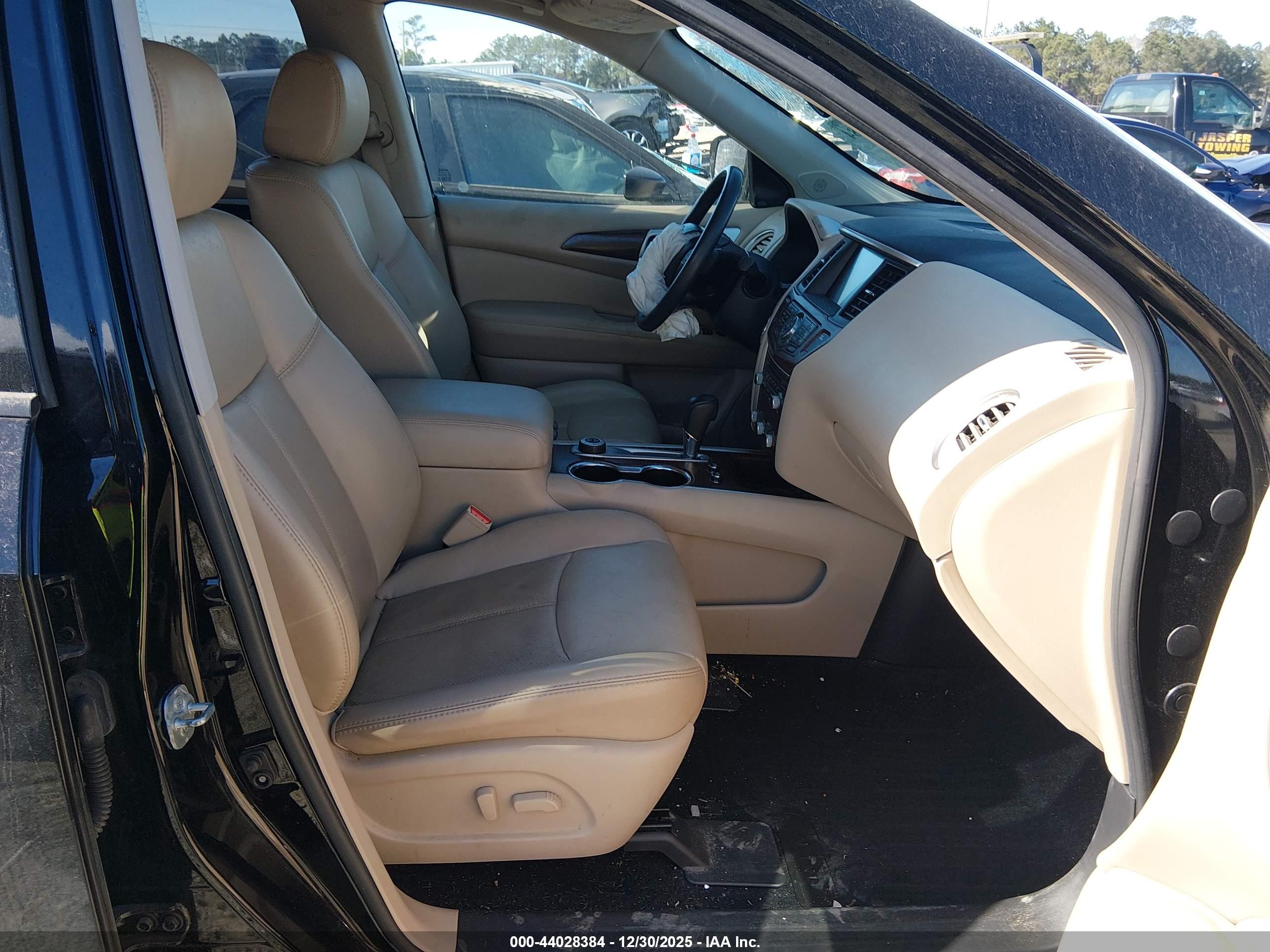 NISSAN PATHFINDER image 5