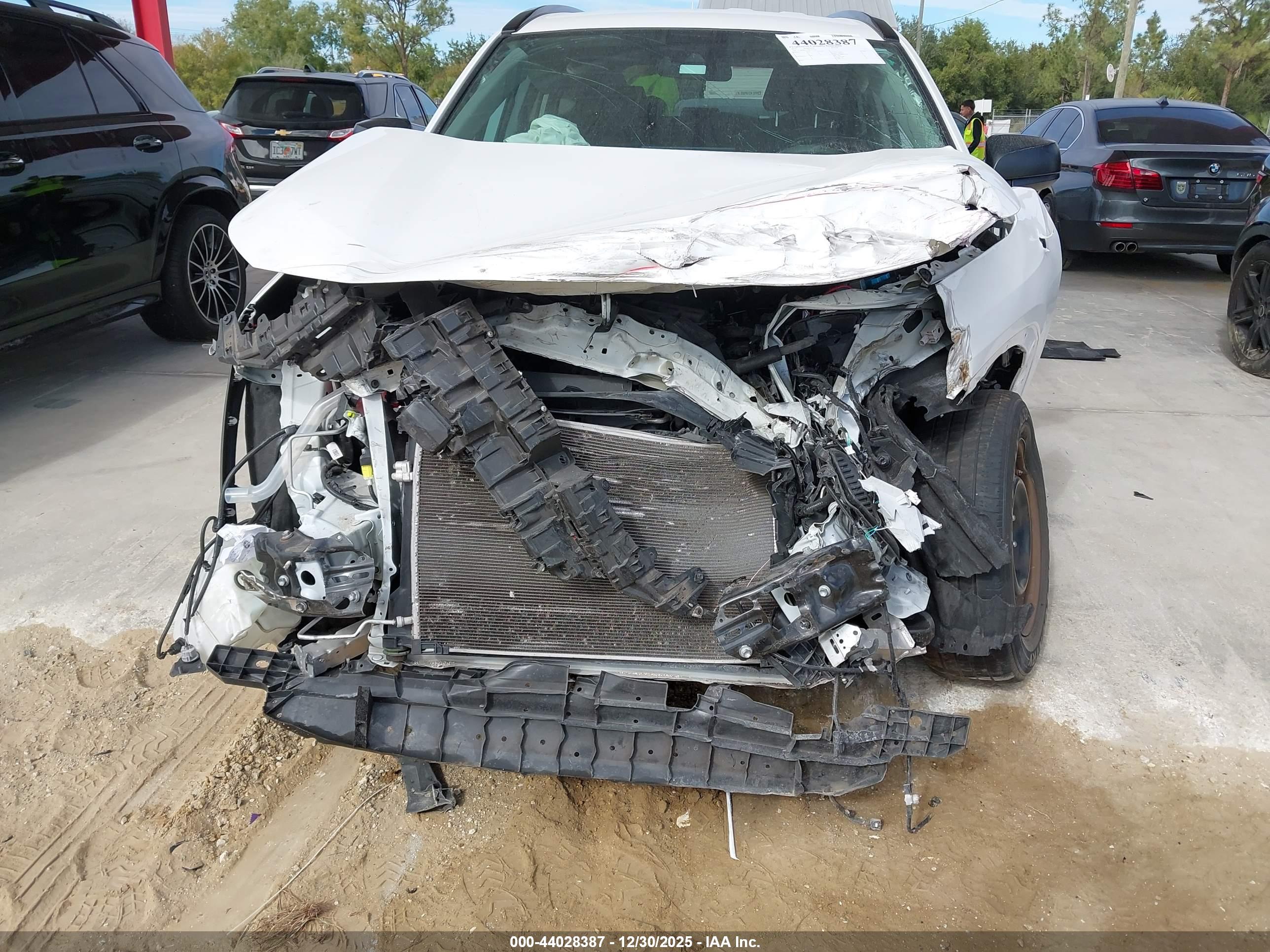 TOYOTA RAV4 image 6