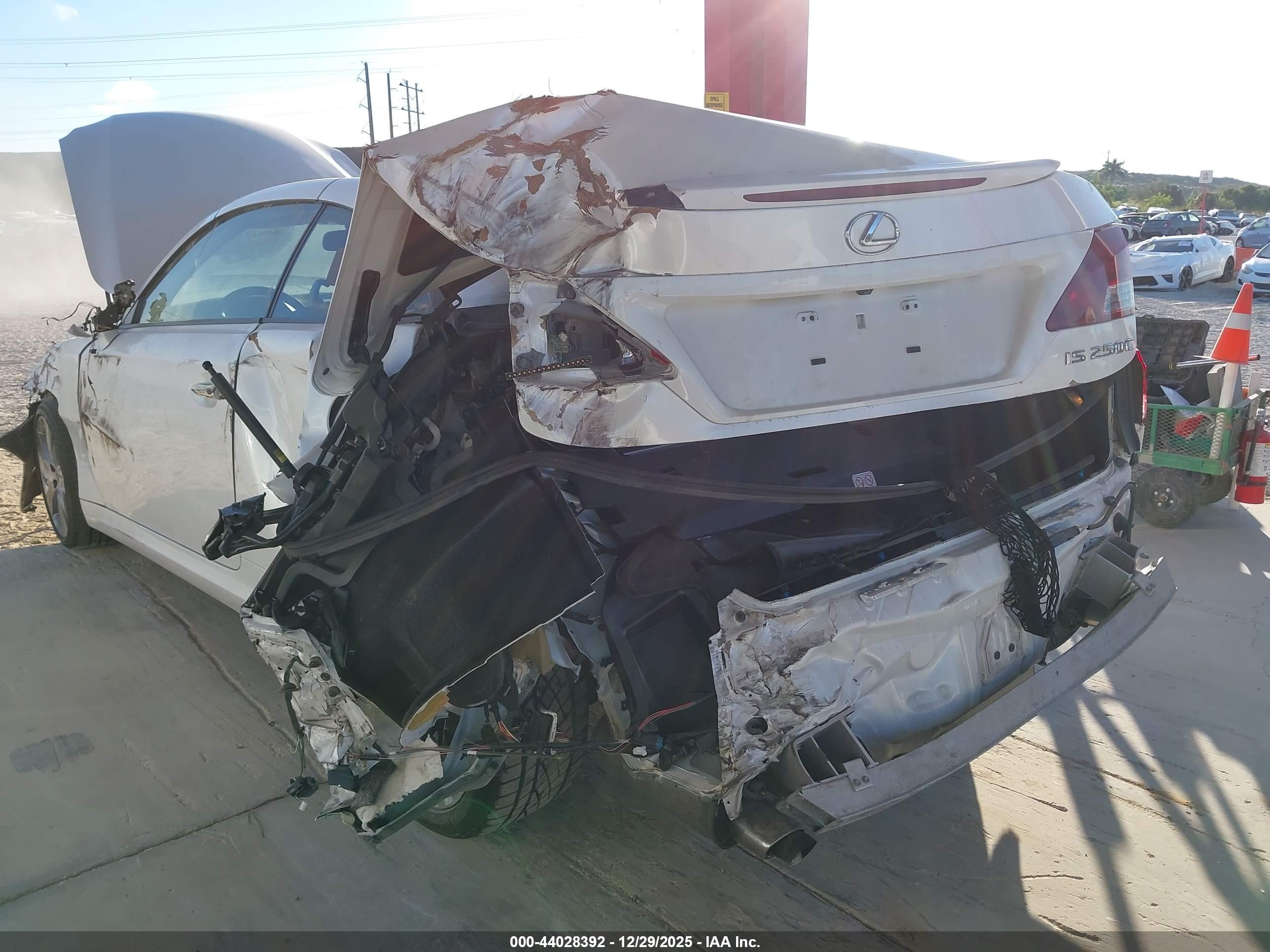 LEXUS IS image 6