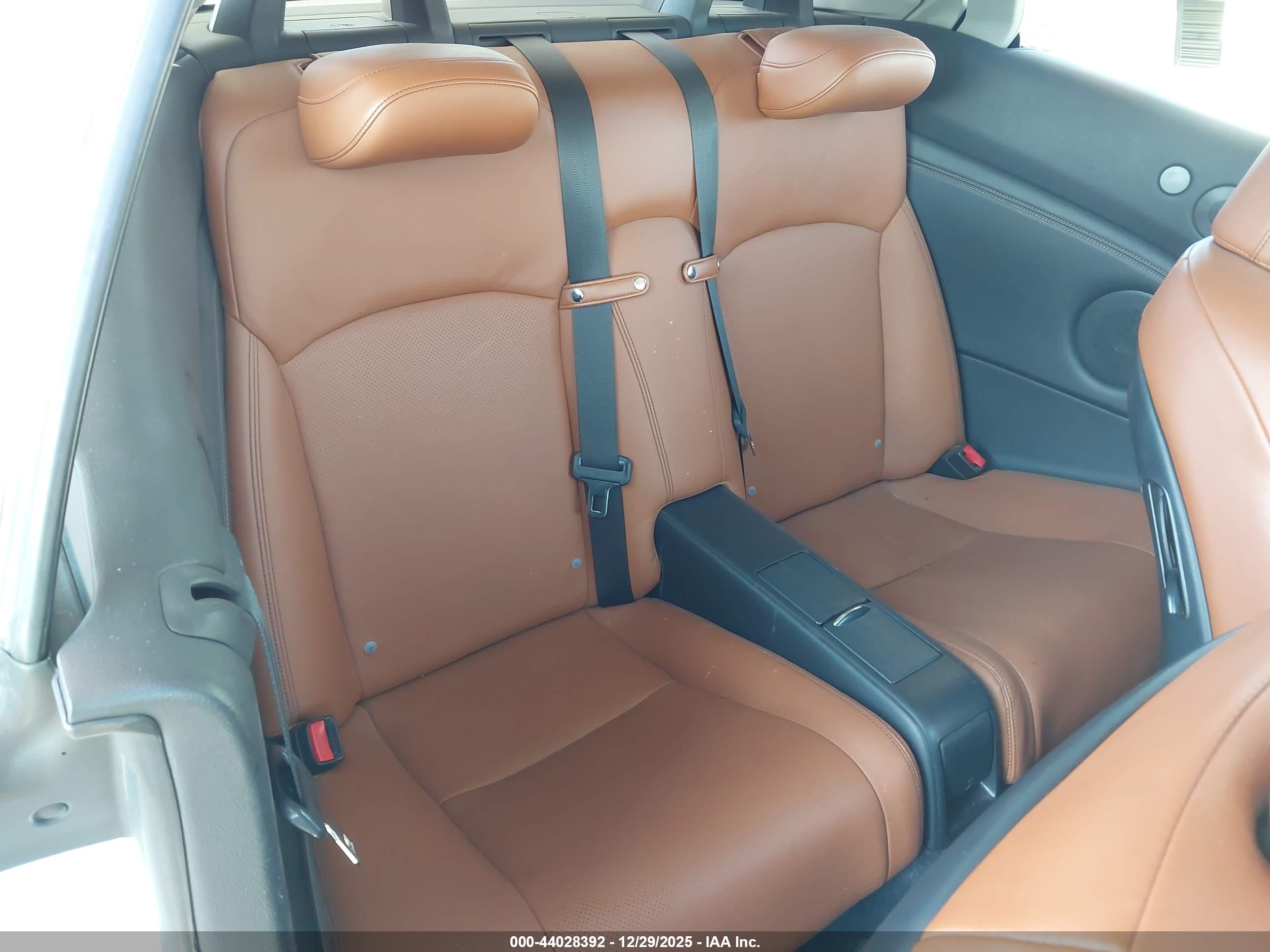 LEXUS IS image 8