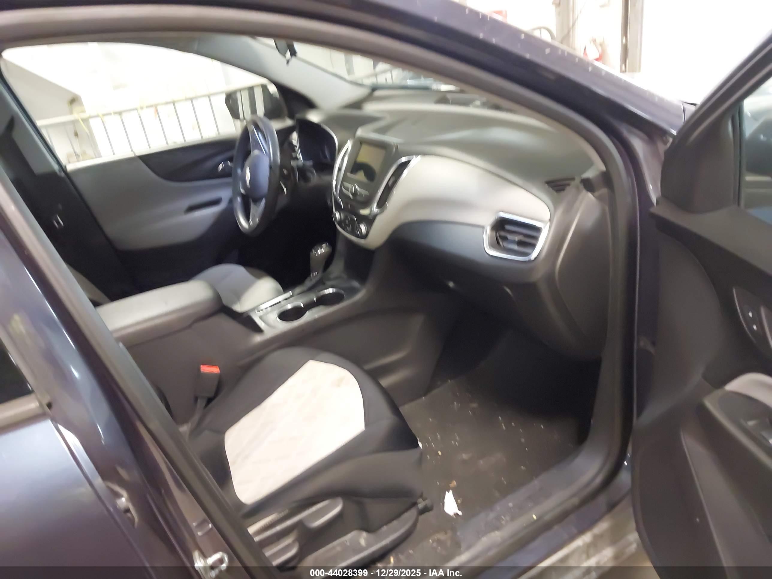 CHEVROLET EQUINOX image 5