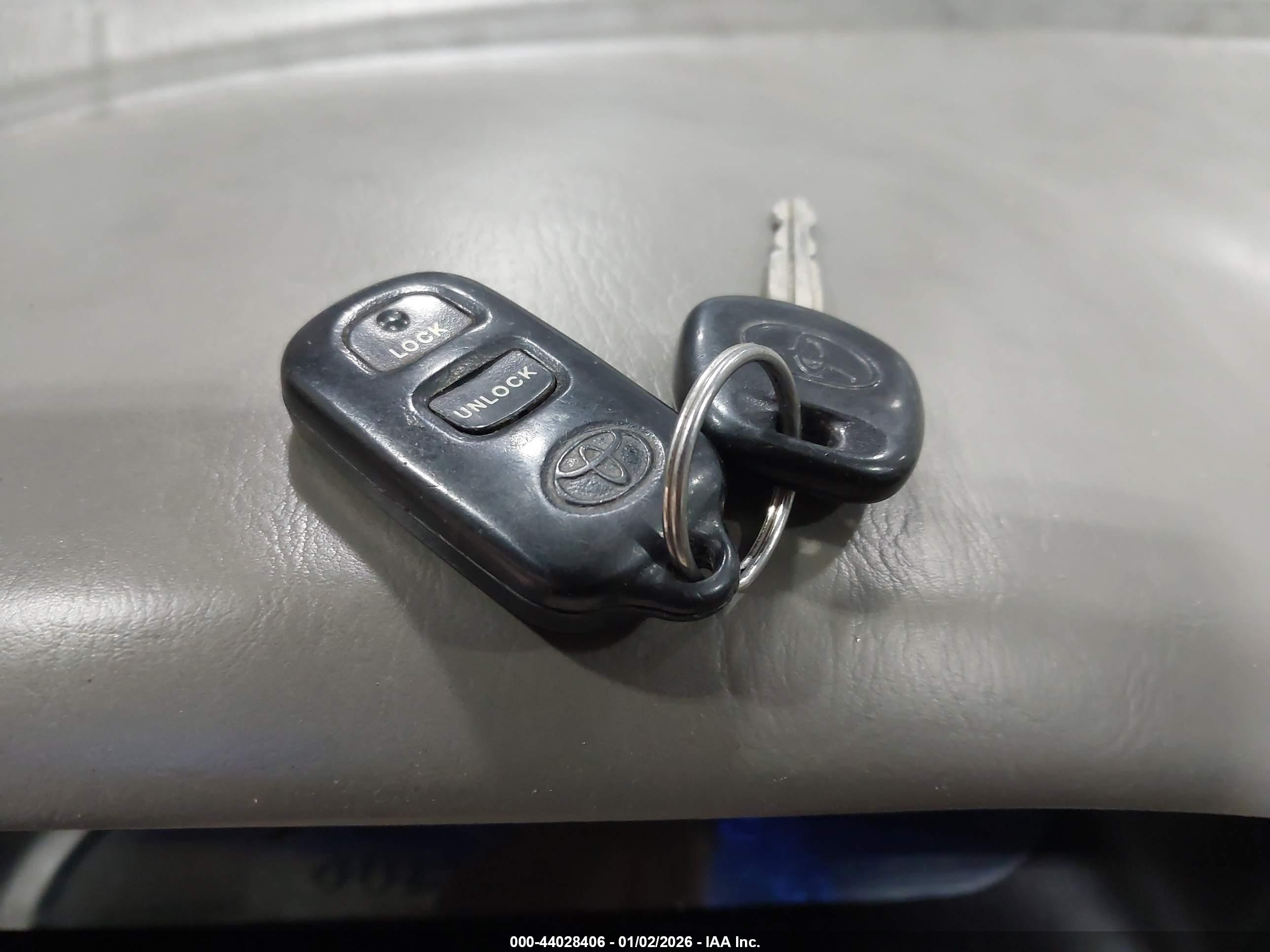 TOYOTA CAMRY image 11