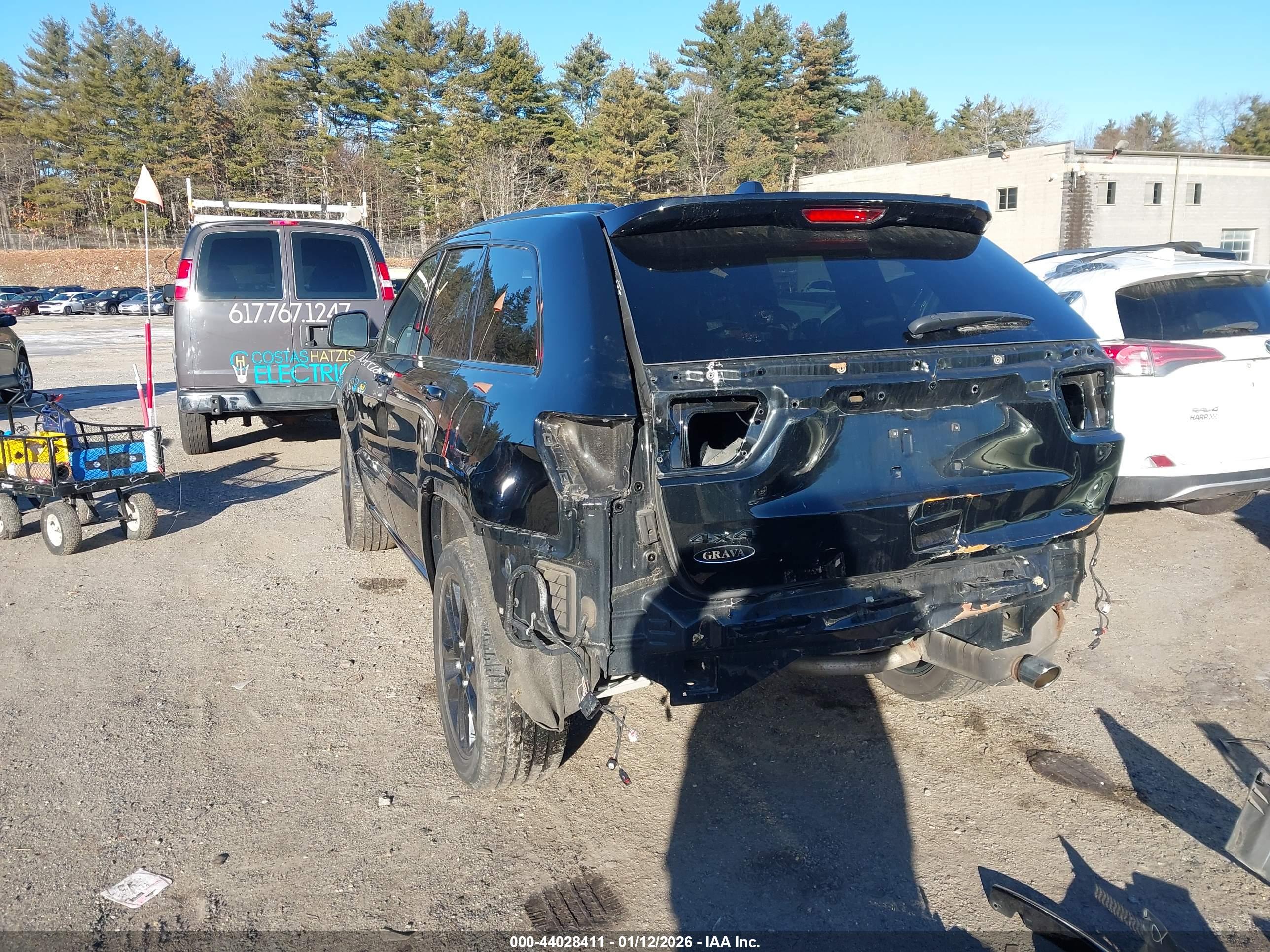JEEP GRAND image 3