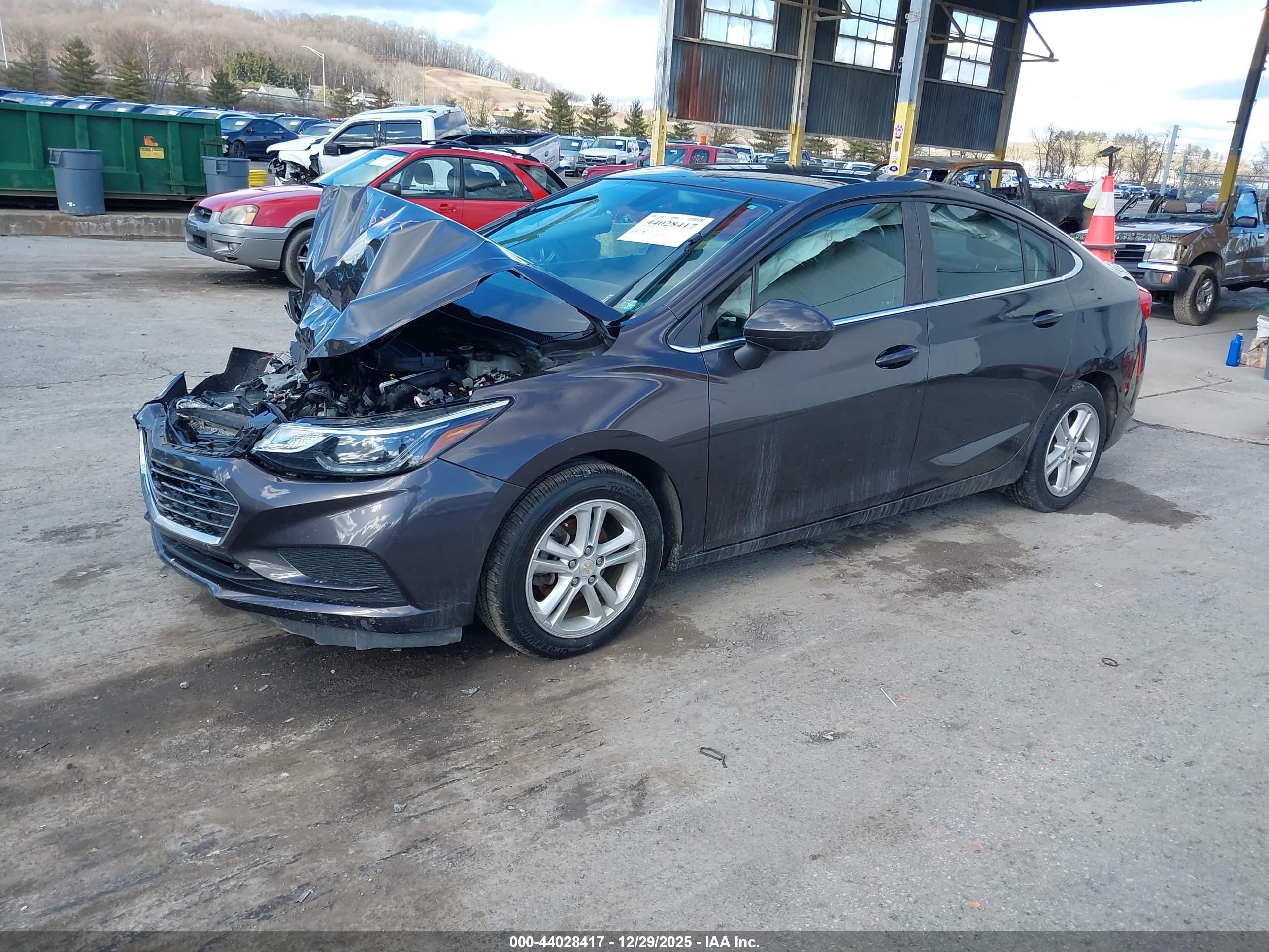 CHEVROLET CRUZE image 2