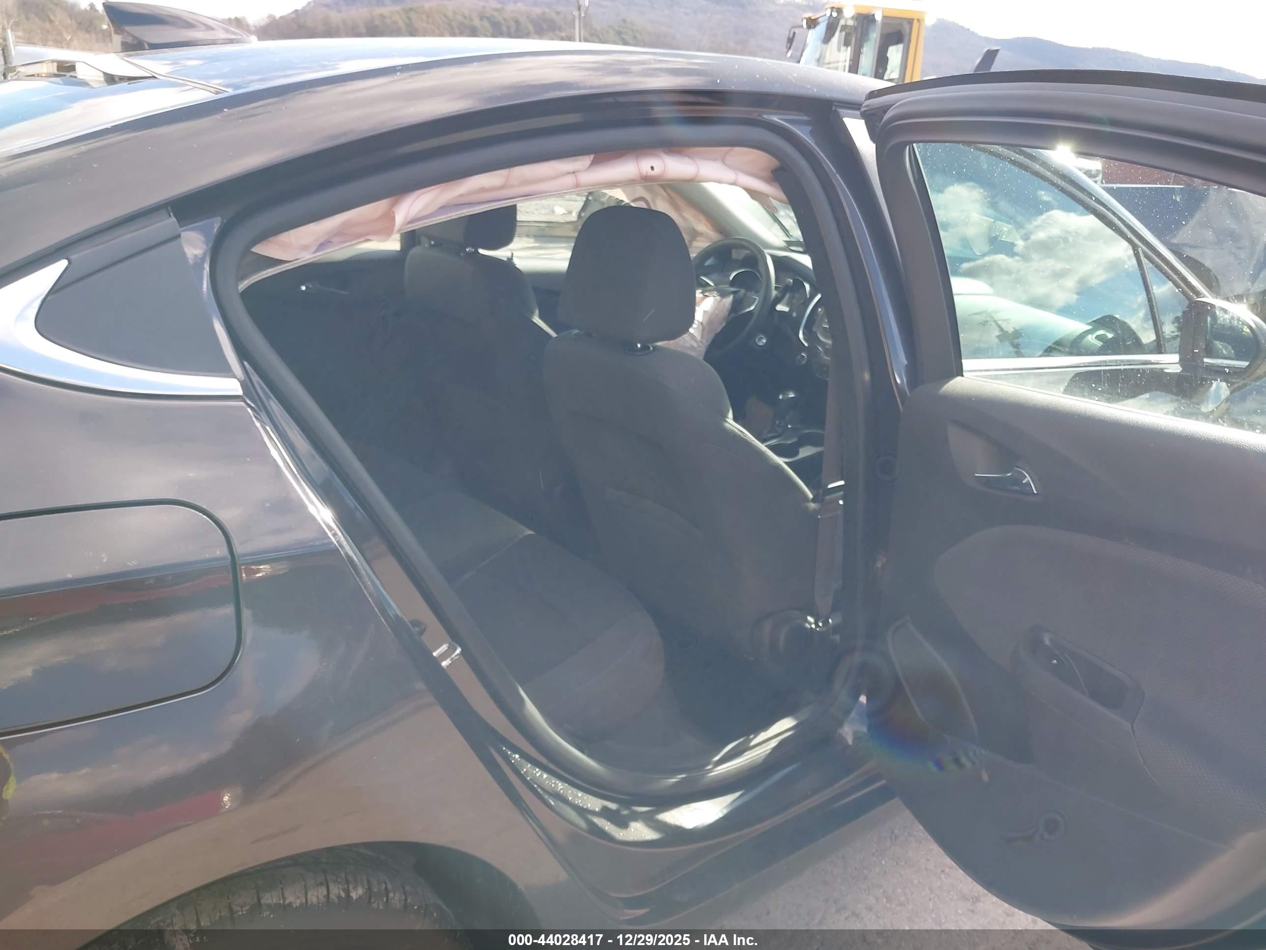 CHEVROLET CRUZE image 8
