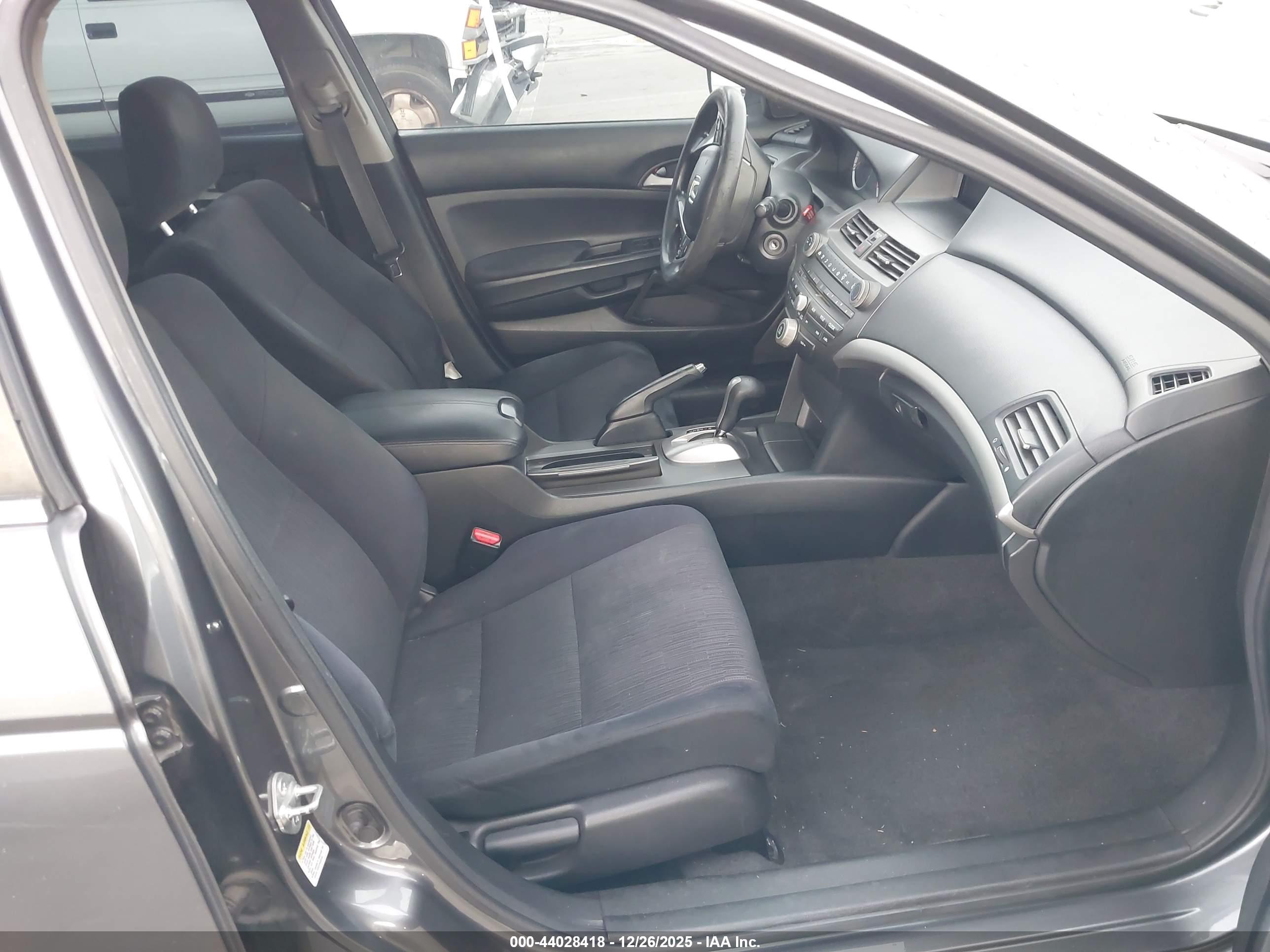 HONDA ACCORD image 5