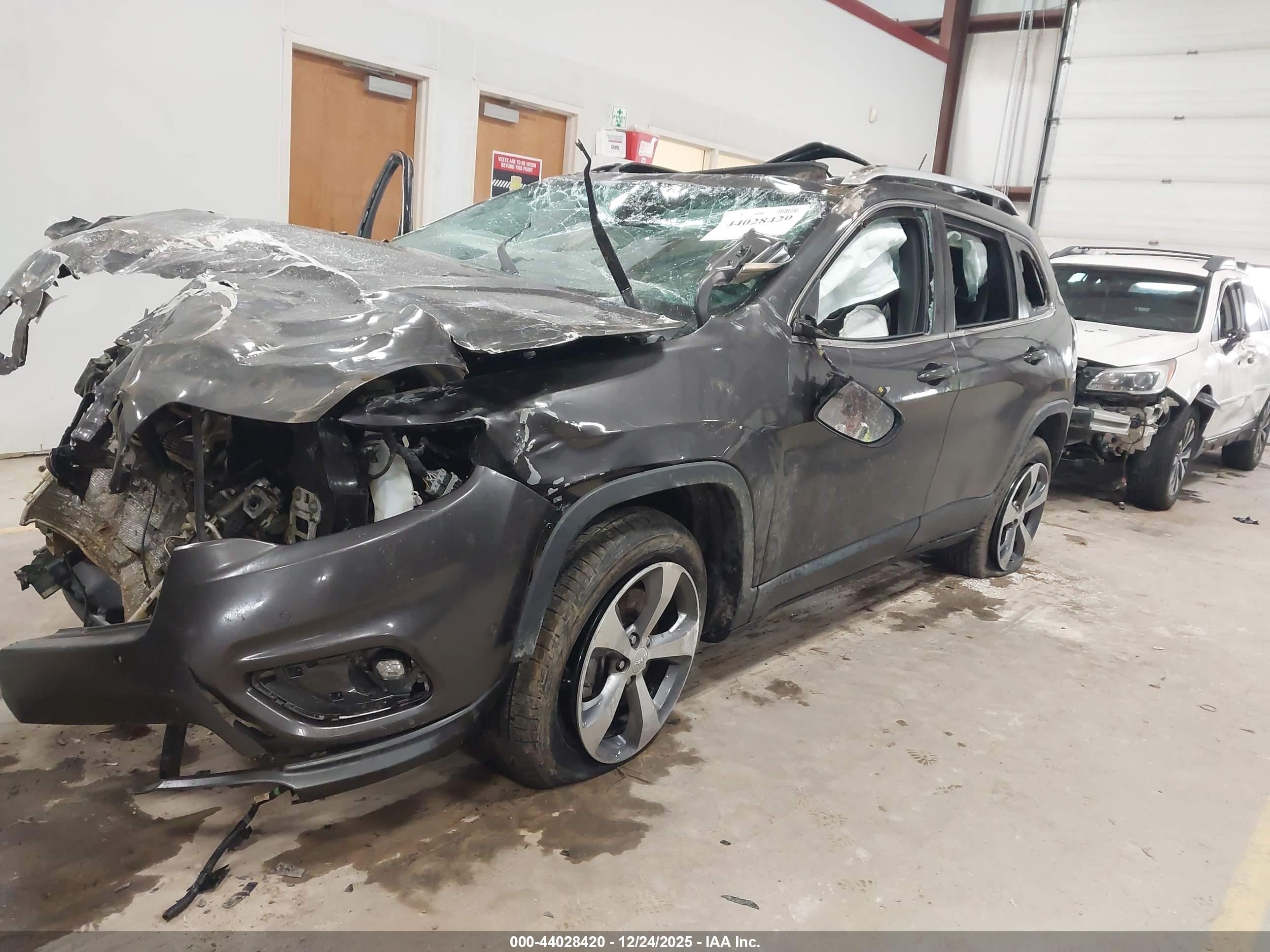 JEEP CHEROKEE image 2