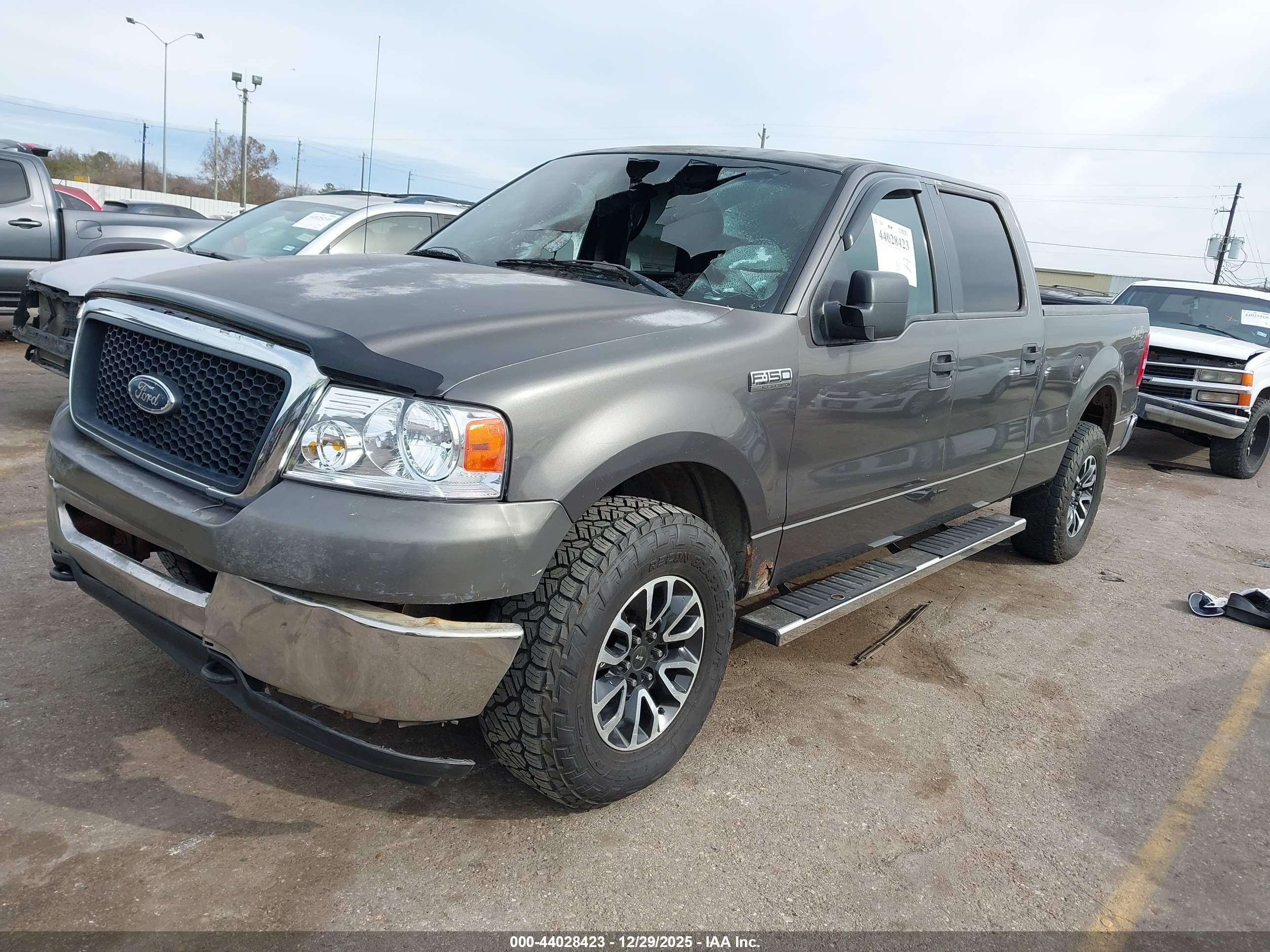 FORD F-150 image 2