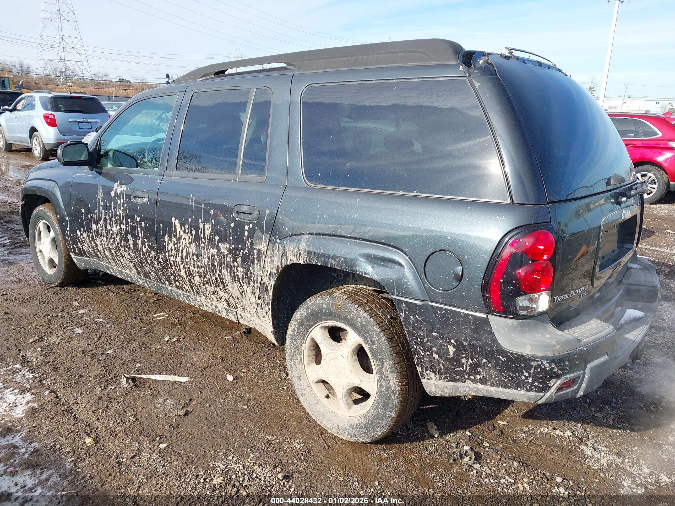 CHEVROLET TRAILBLAZER image 3