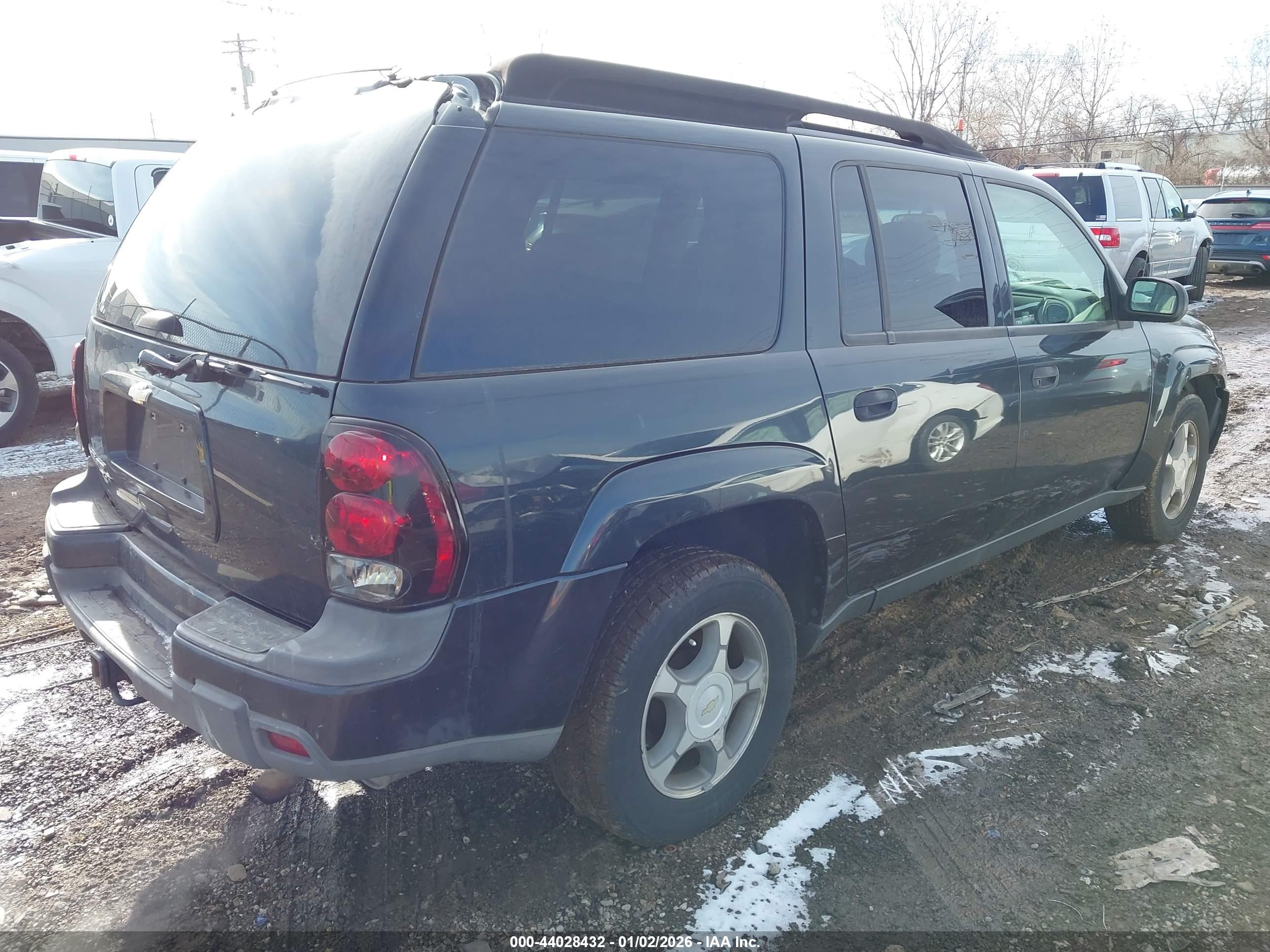 CHEVROLET TRAILBLAZER image 4