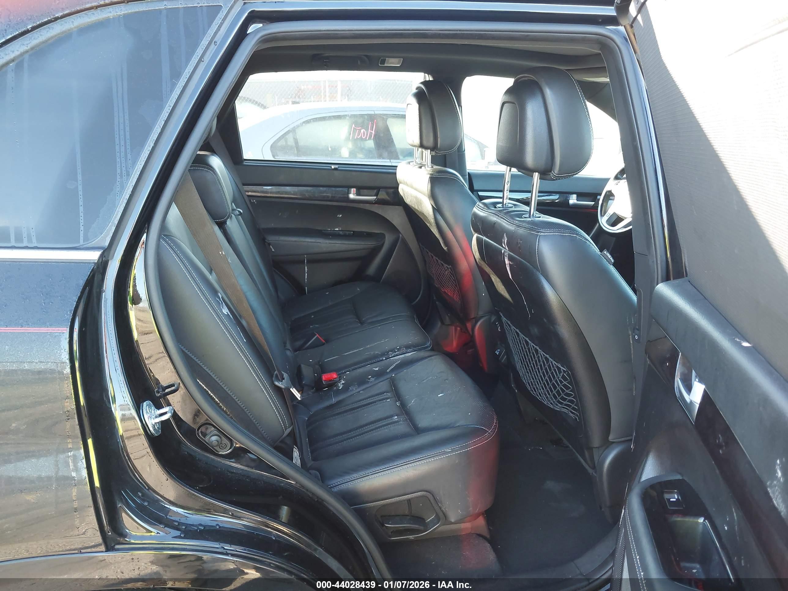KIA SORENTO image 8