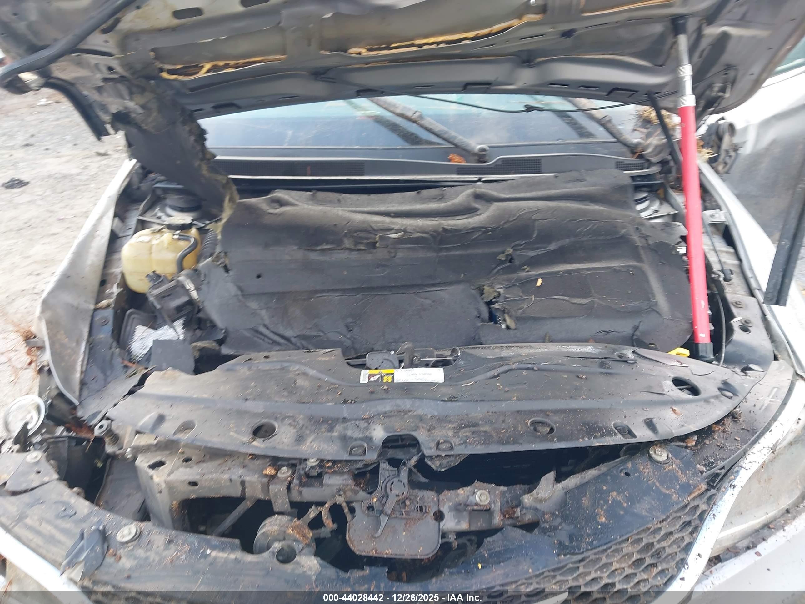 CHRYSLER 200 image 10