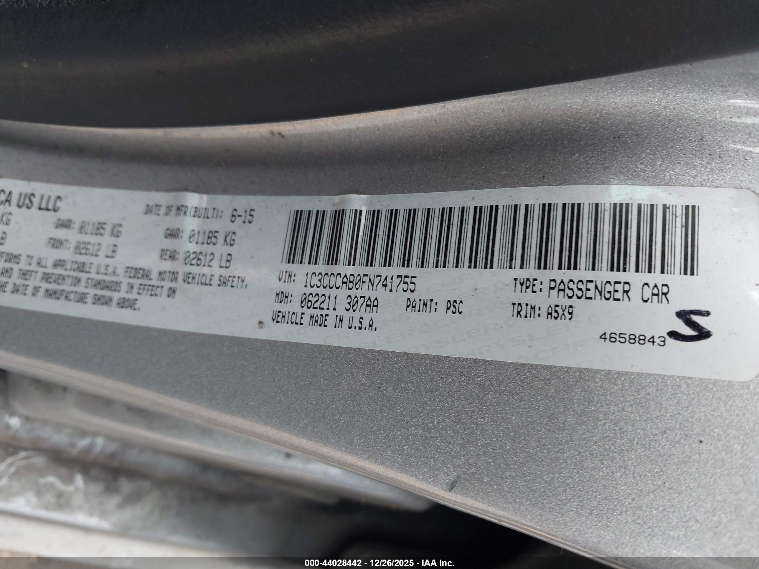 CHRYSLER 200 image 9