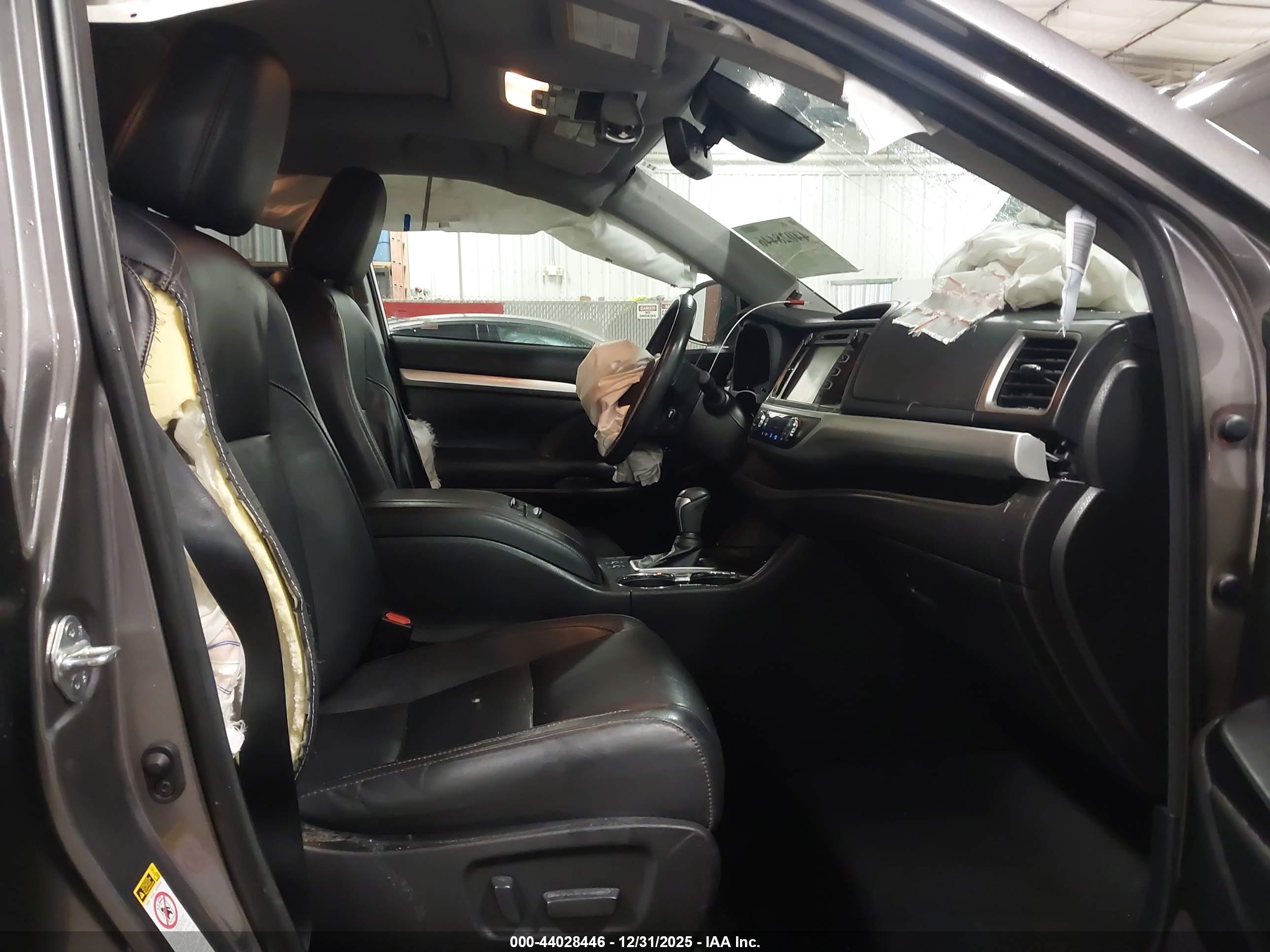 TOYOTA HIGHLANDER image 5