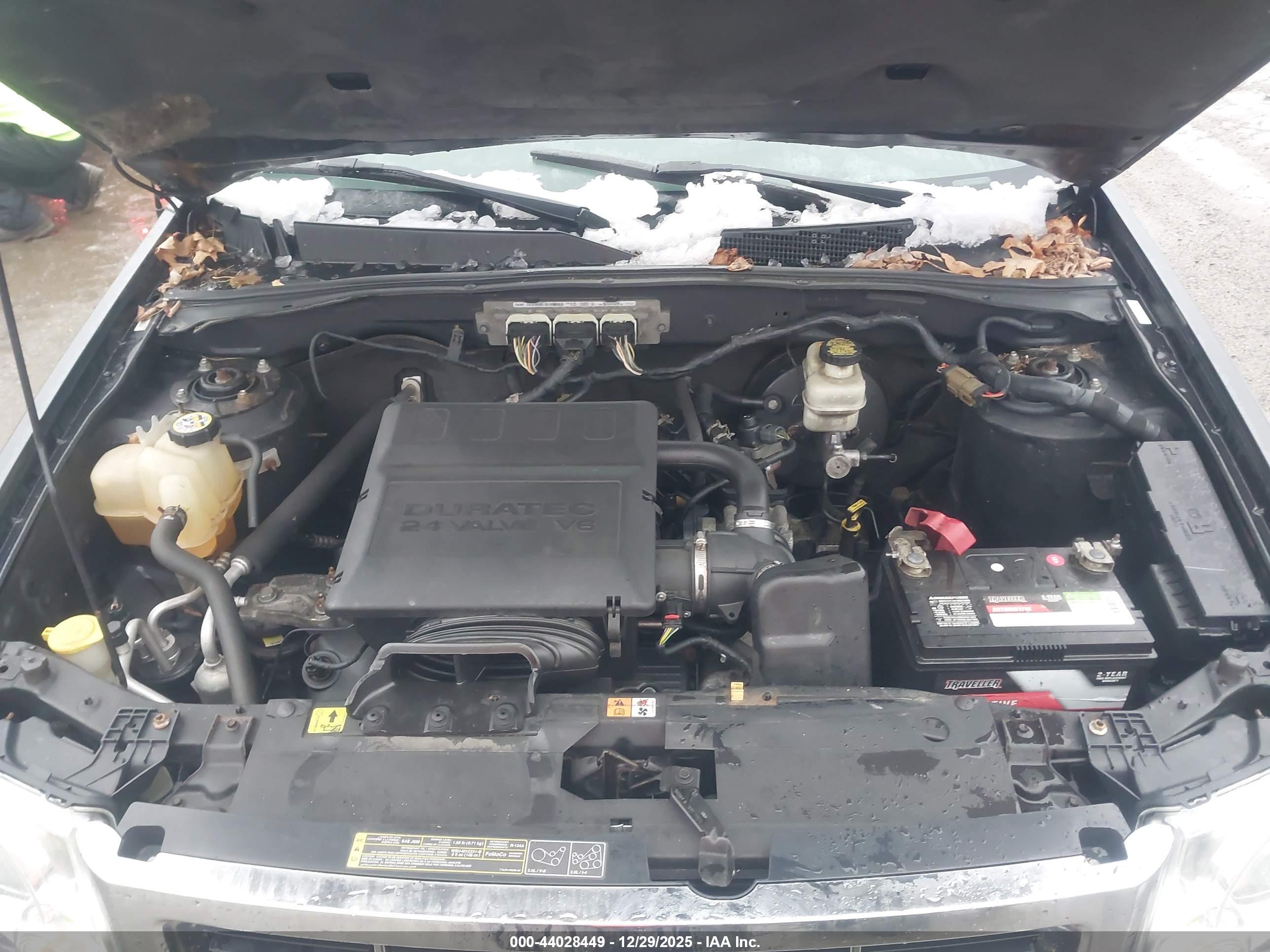 FORD ESCAPE image 10