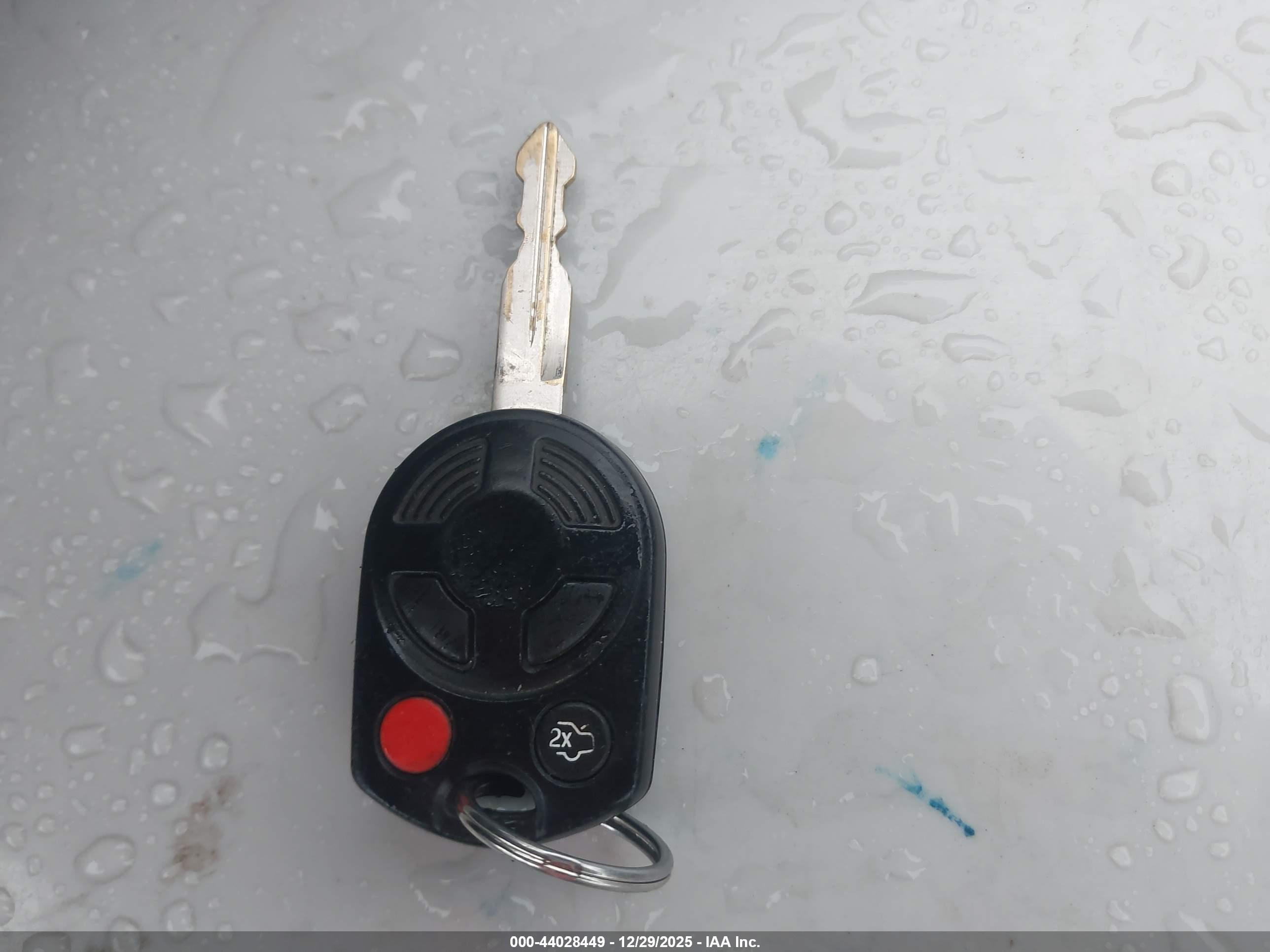 FORD ESCAPE image 11