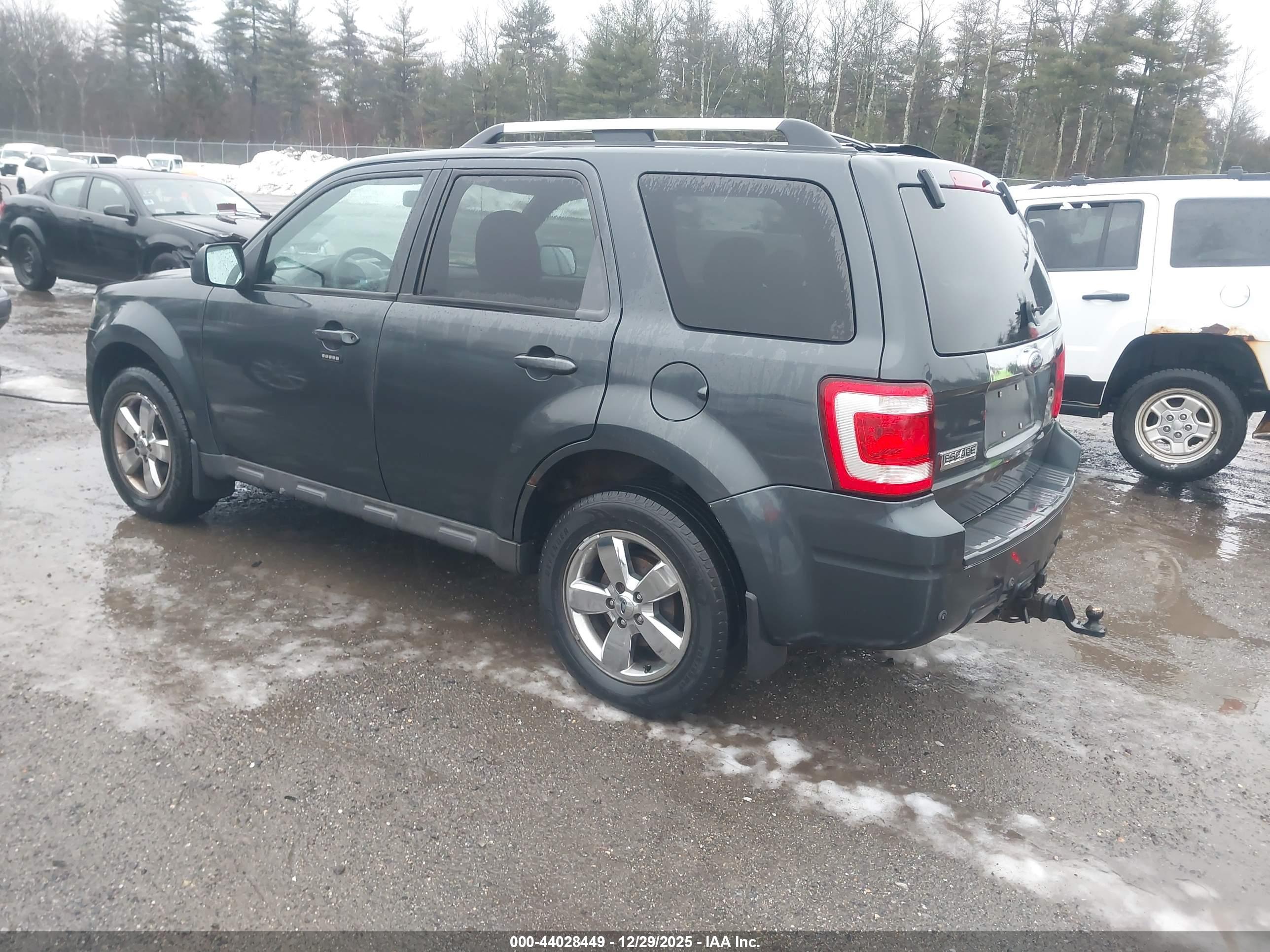 FORD ESCAPE image 3