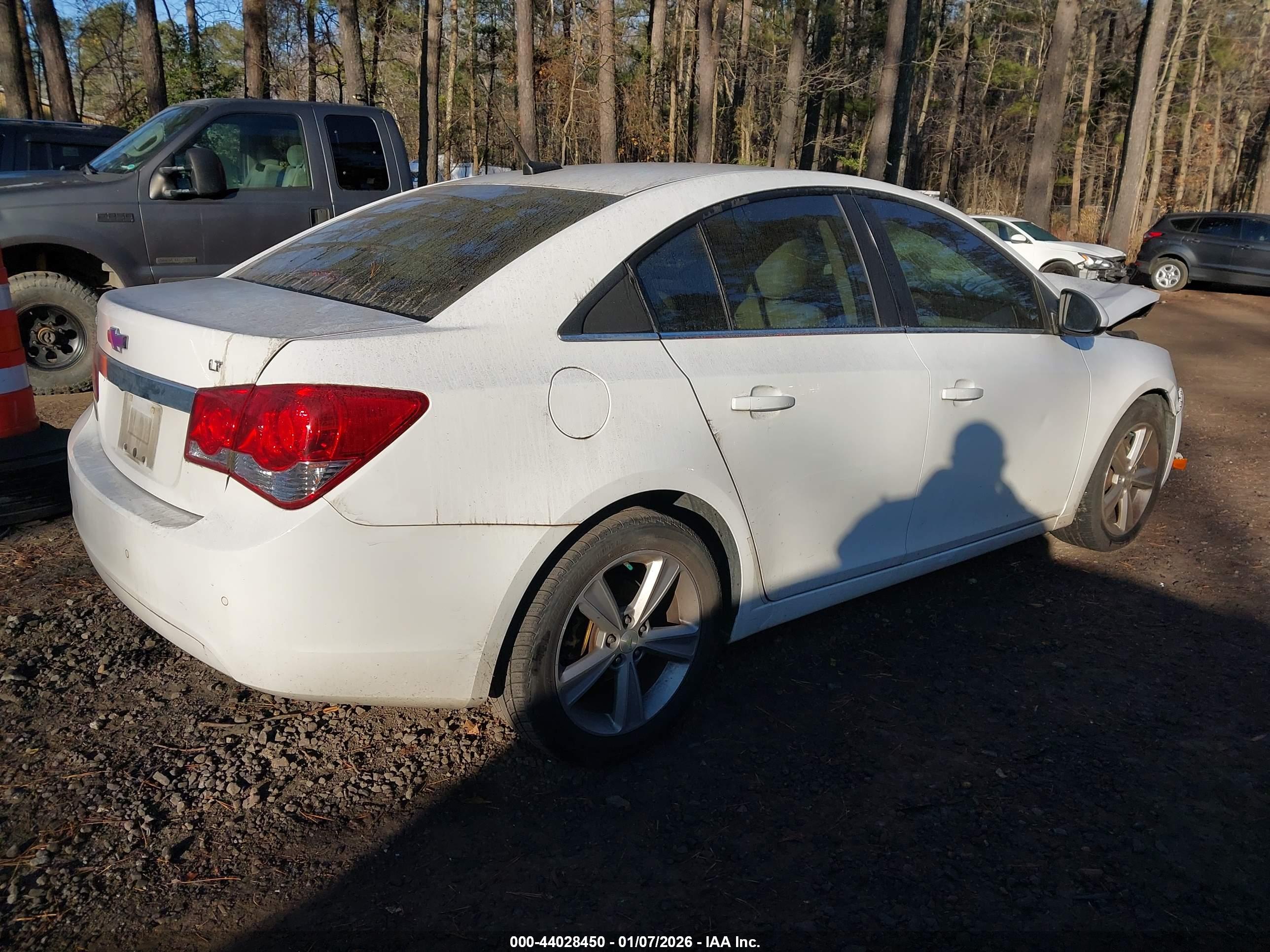 CHEVROLET CRUZE image 4