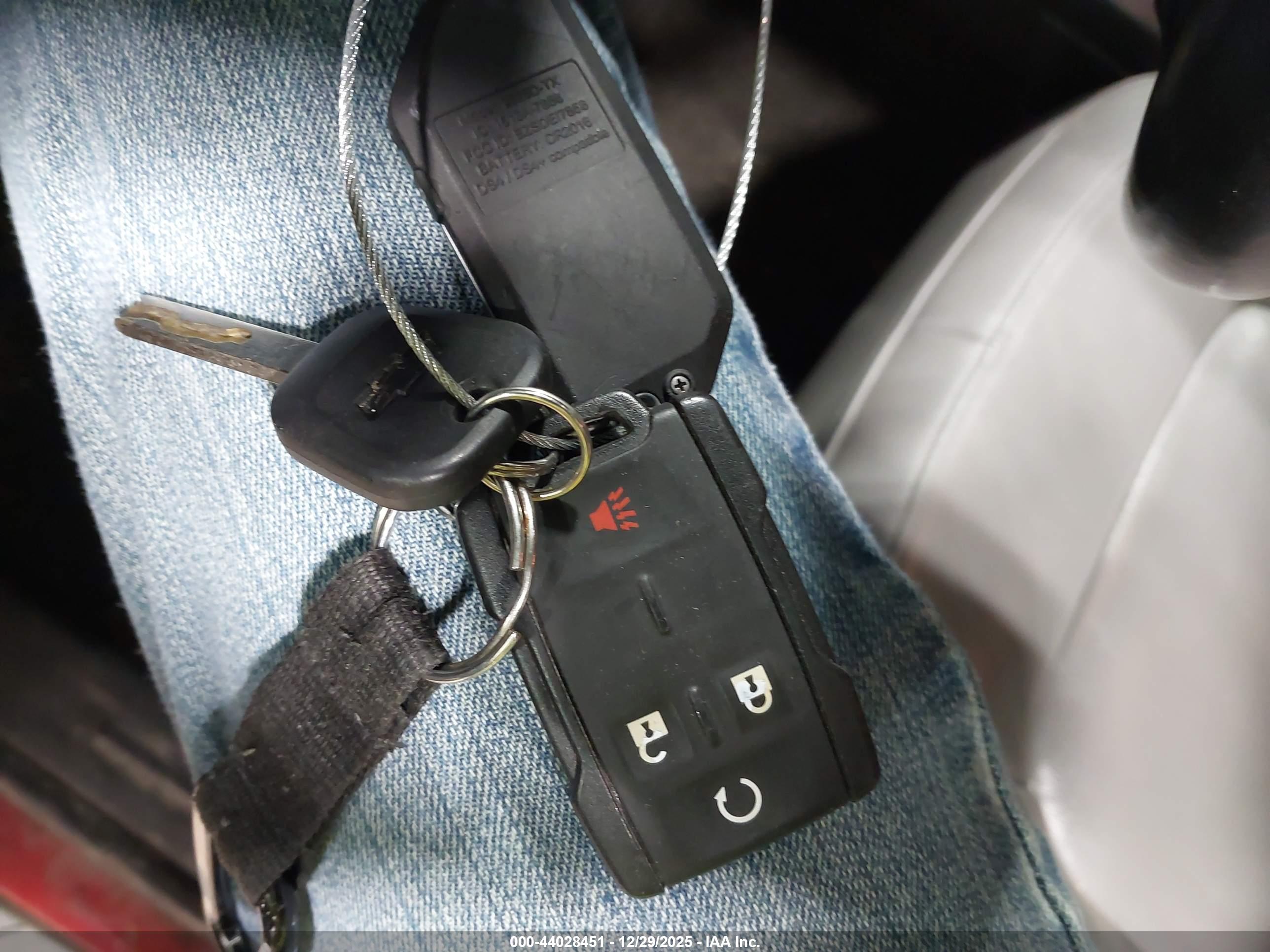 CHEVROLET COLORADO image 11