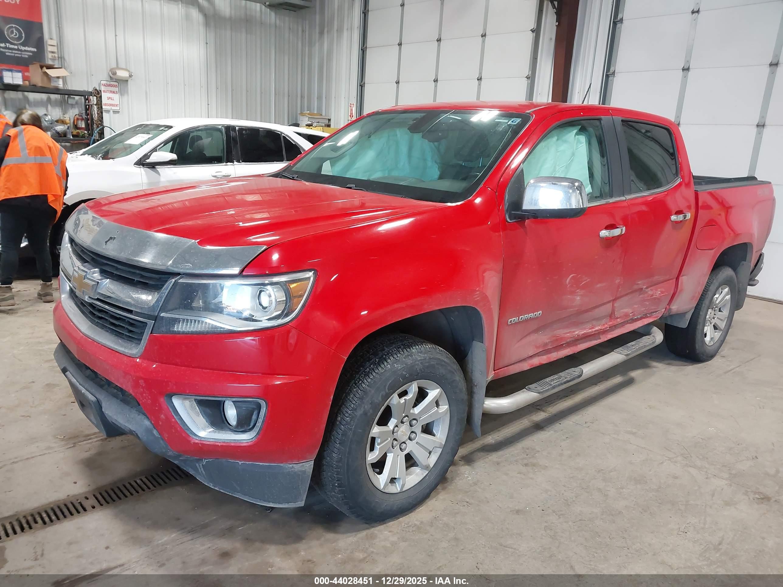 CHEVROLET COLORADO image 2