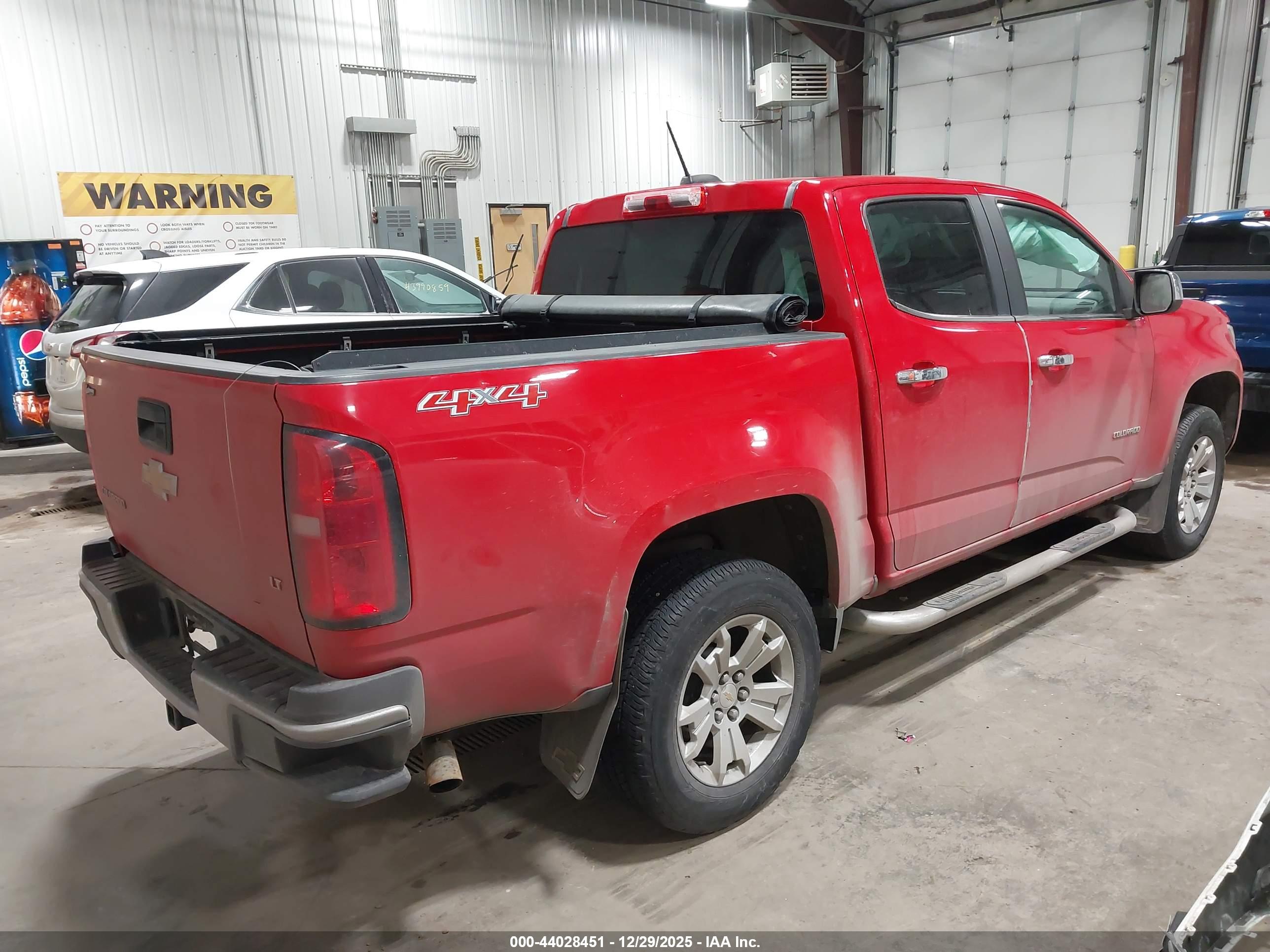 CHEVROLET COLORADO image 4