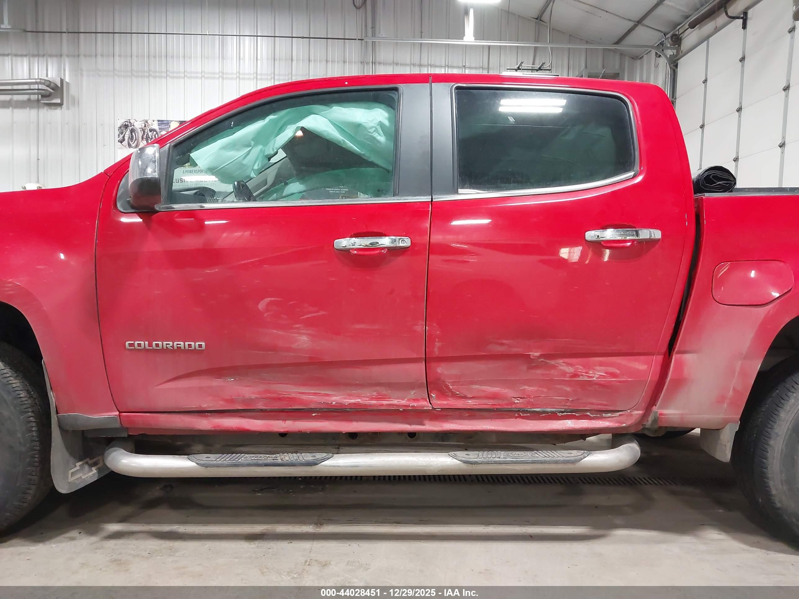 CHEVROLET COLORADO image 6