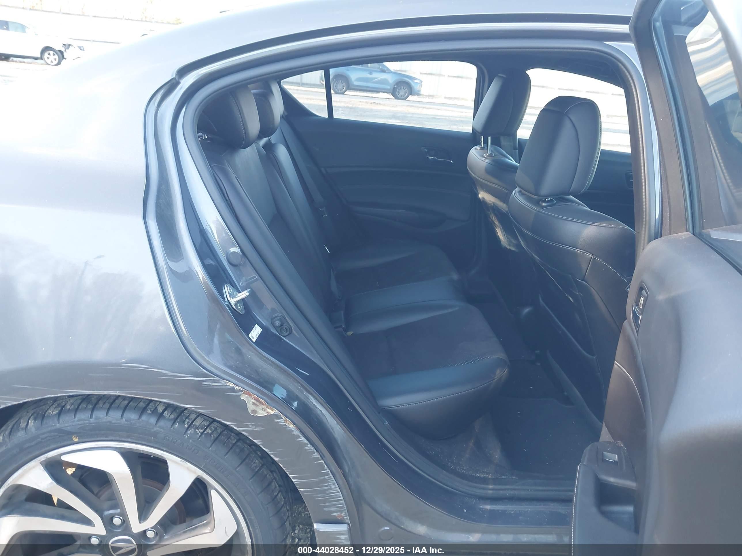 ACURA ILX image 8