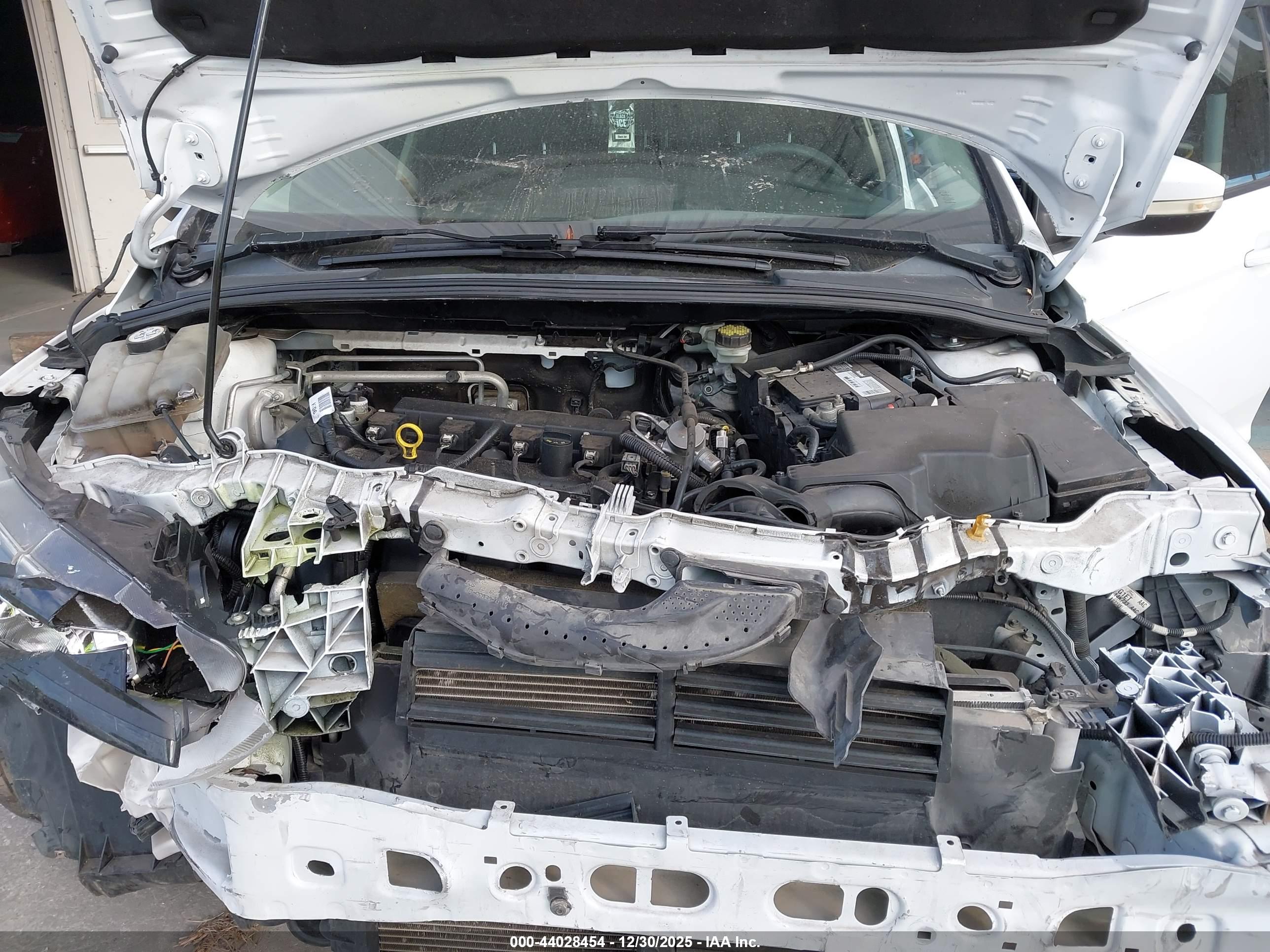 FORD FOCUS image 10