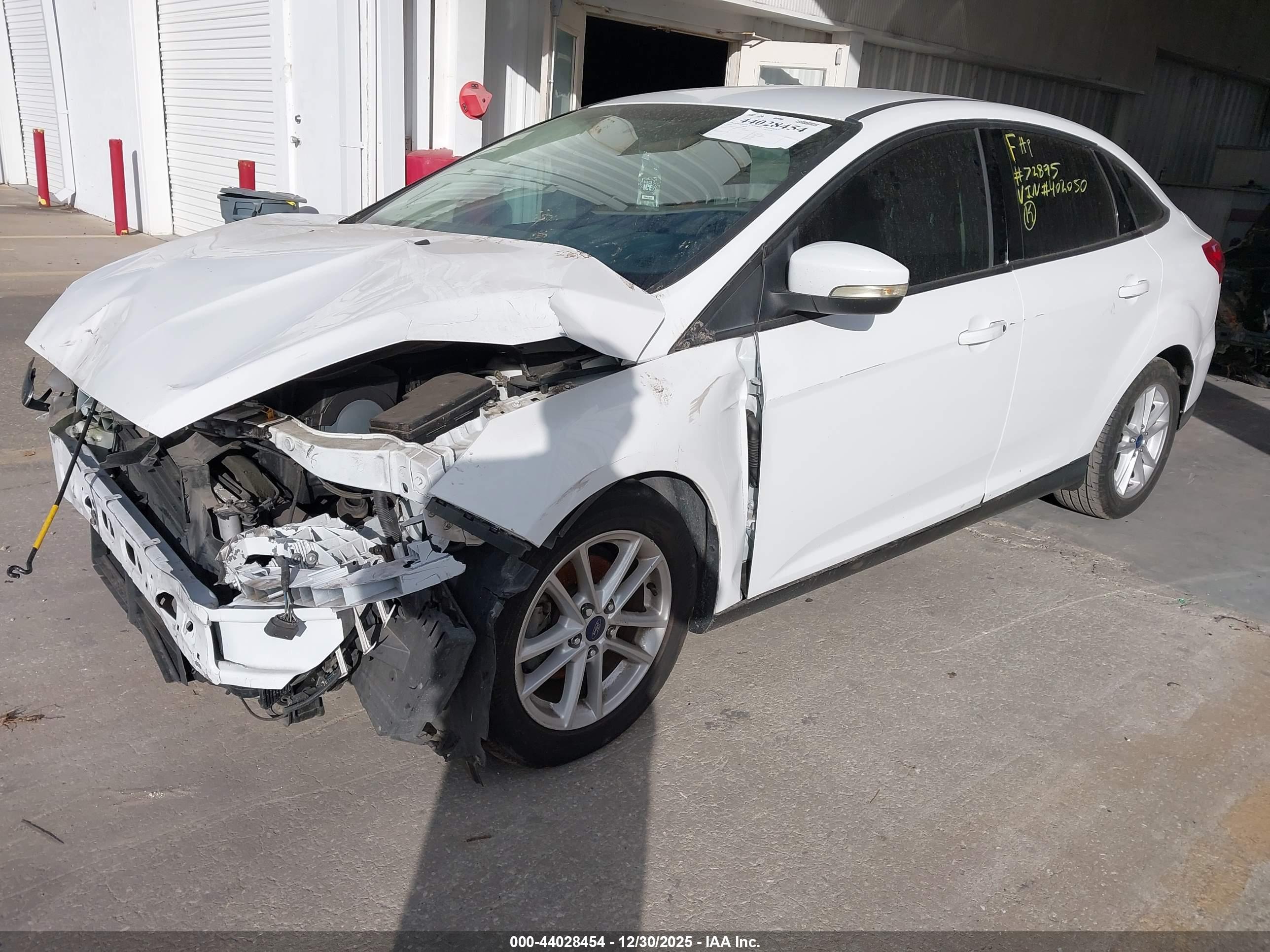 FORD FOCUS image 2