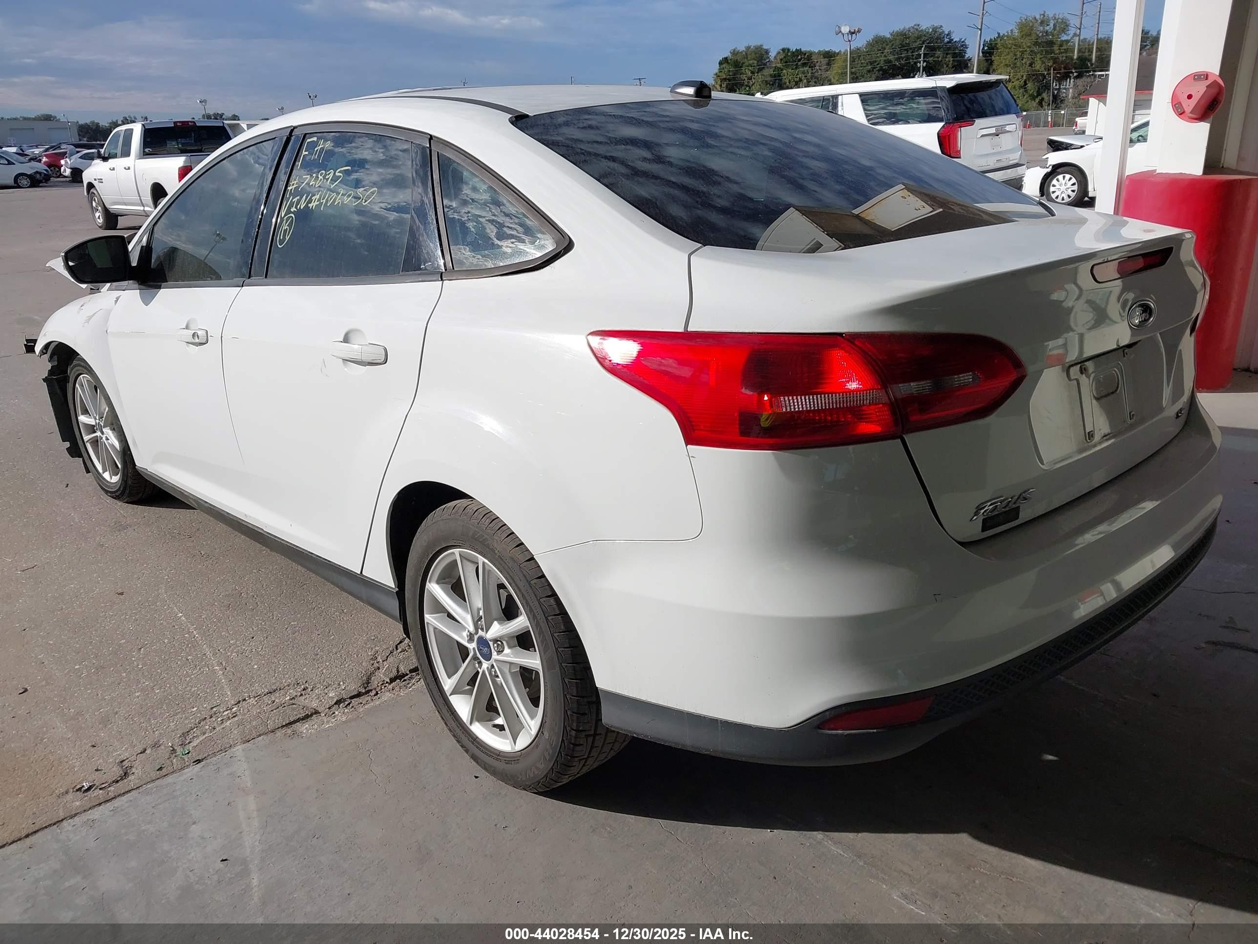 FORD FOCUS image 3