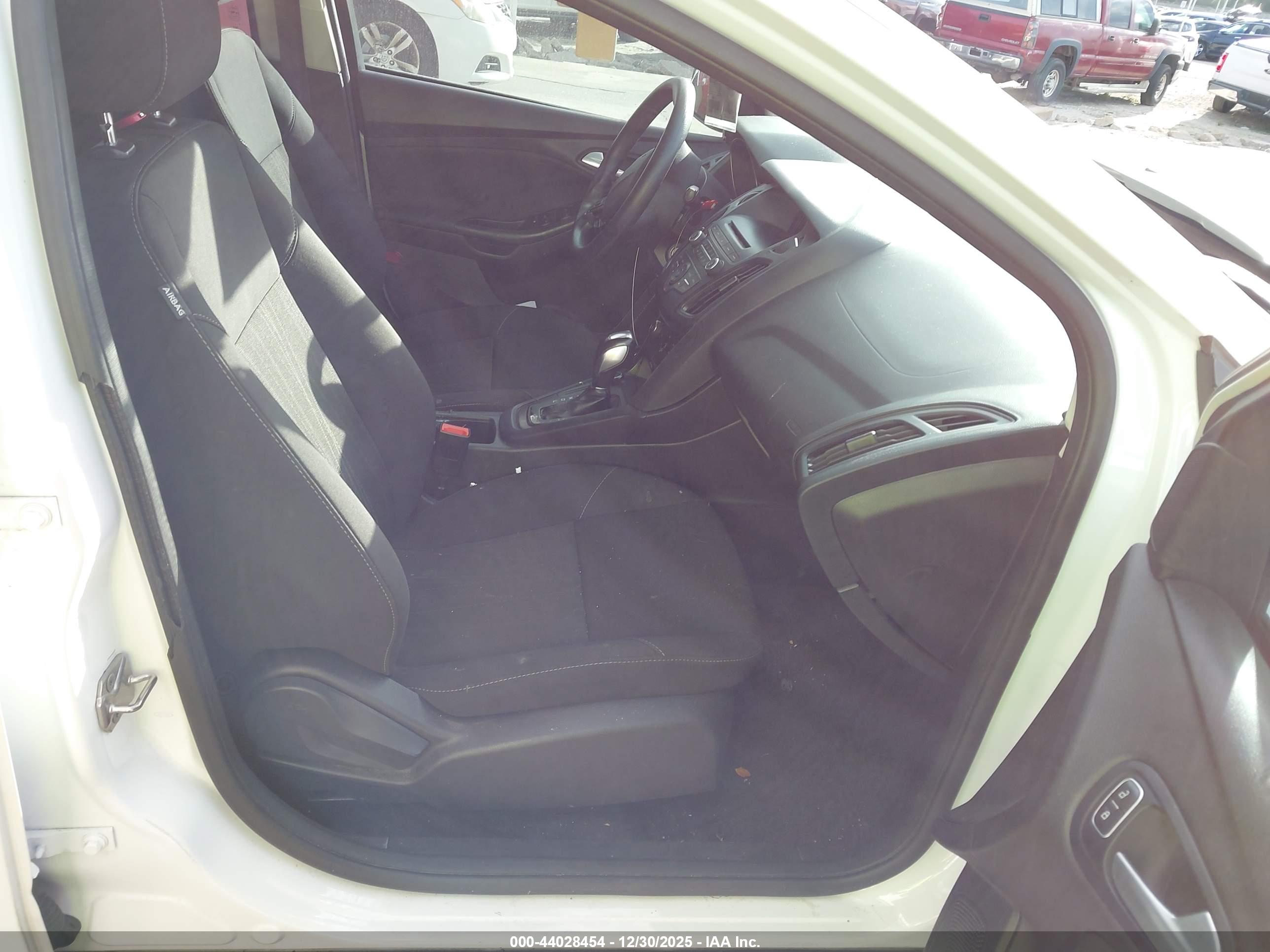 FORD FOCUS image 5
