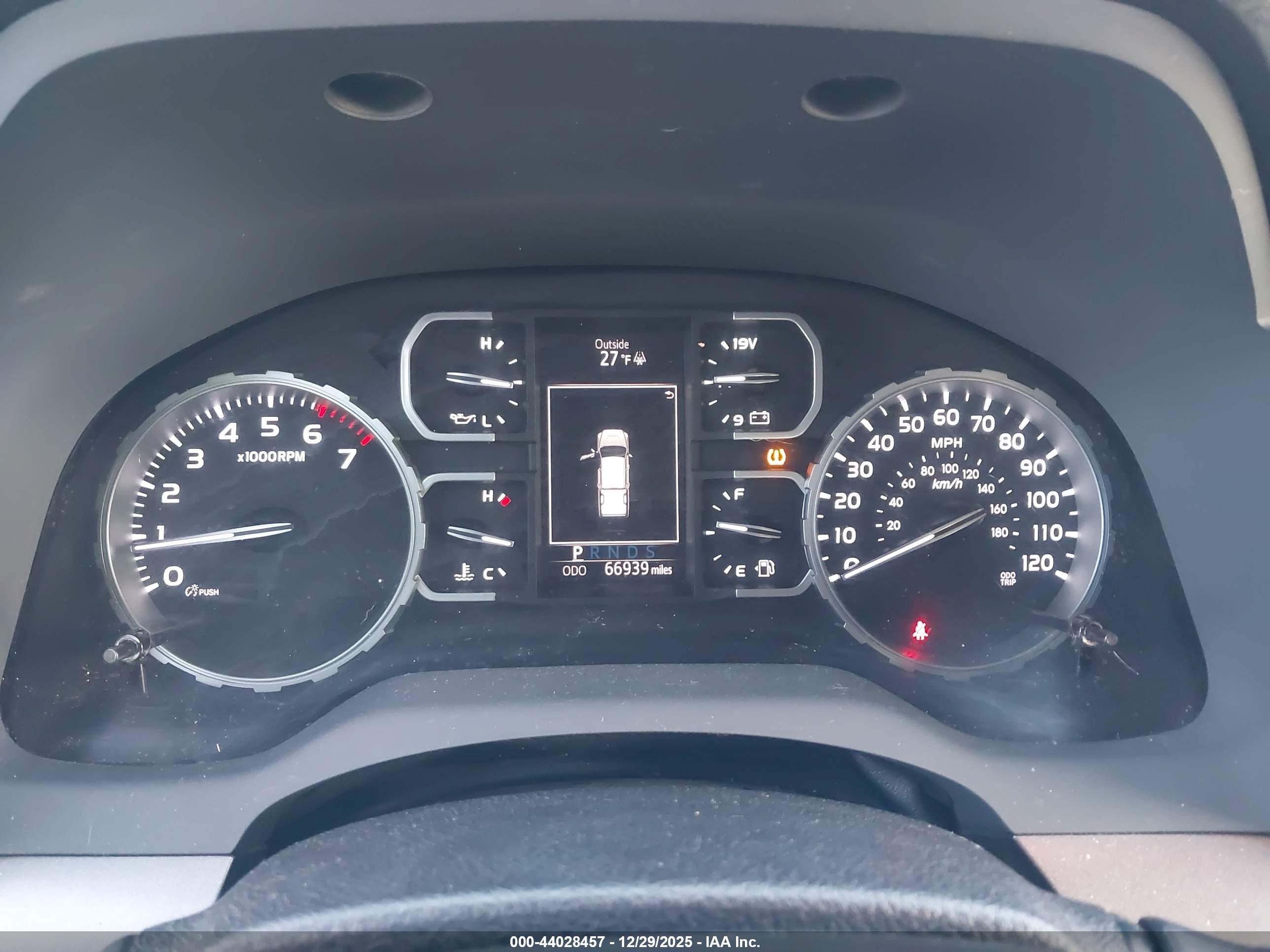 TOYOTA TUNDRA image 7