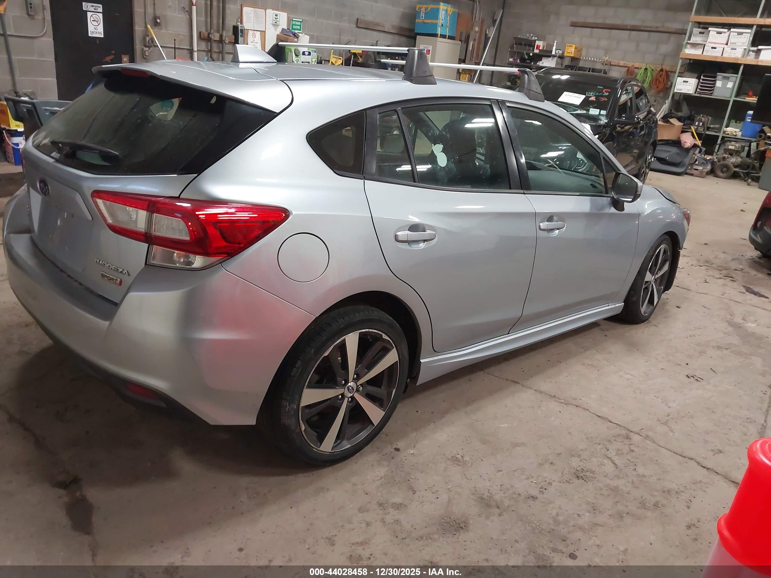 SUBARU IMPREZA image 4