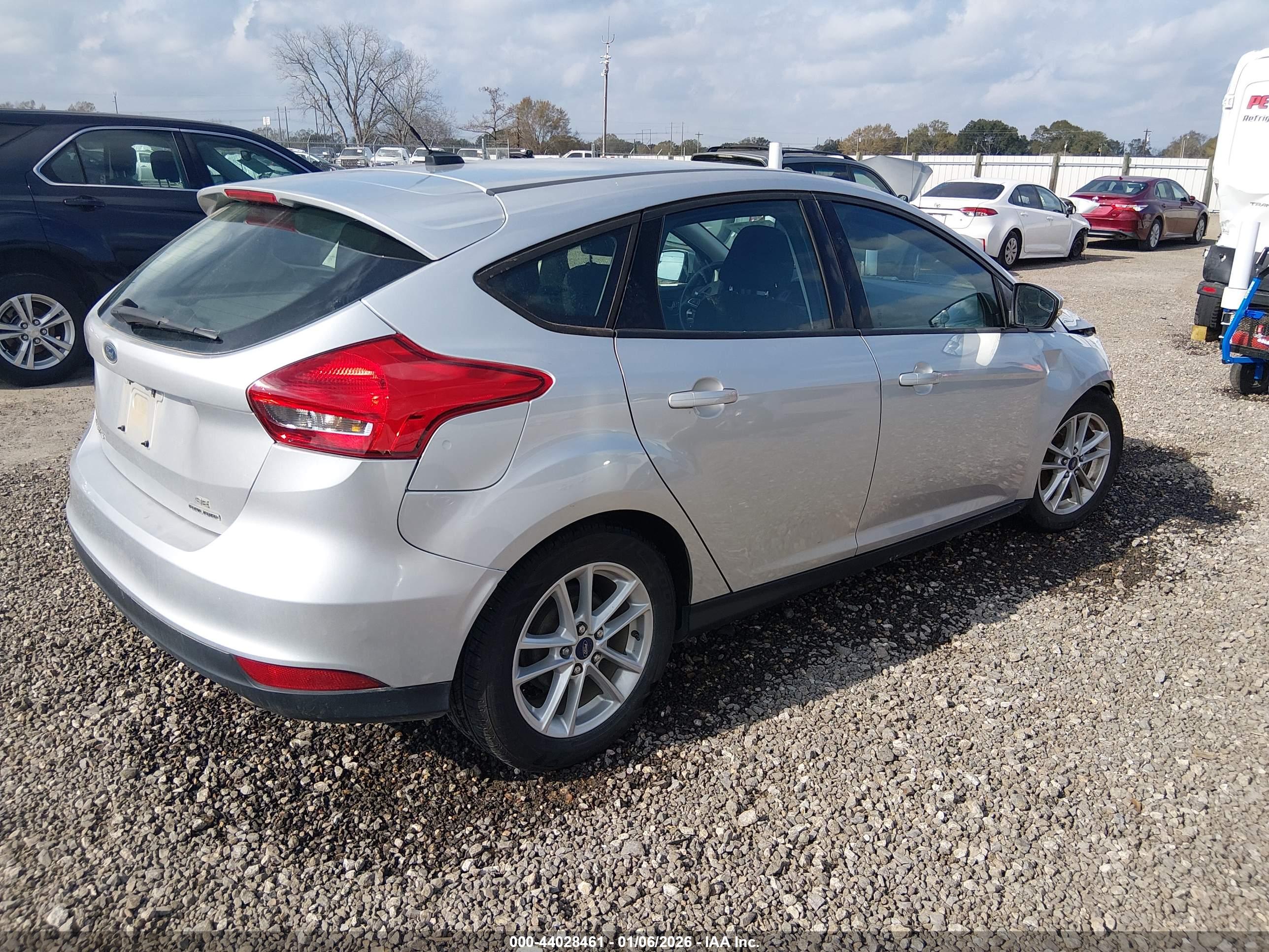 FORD FOCUS image 4