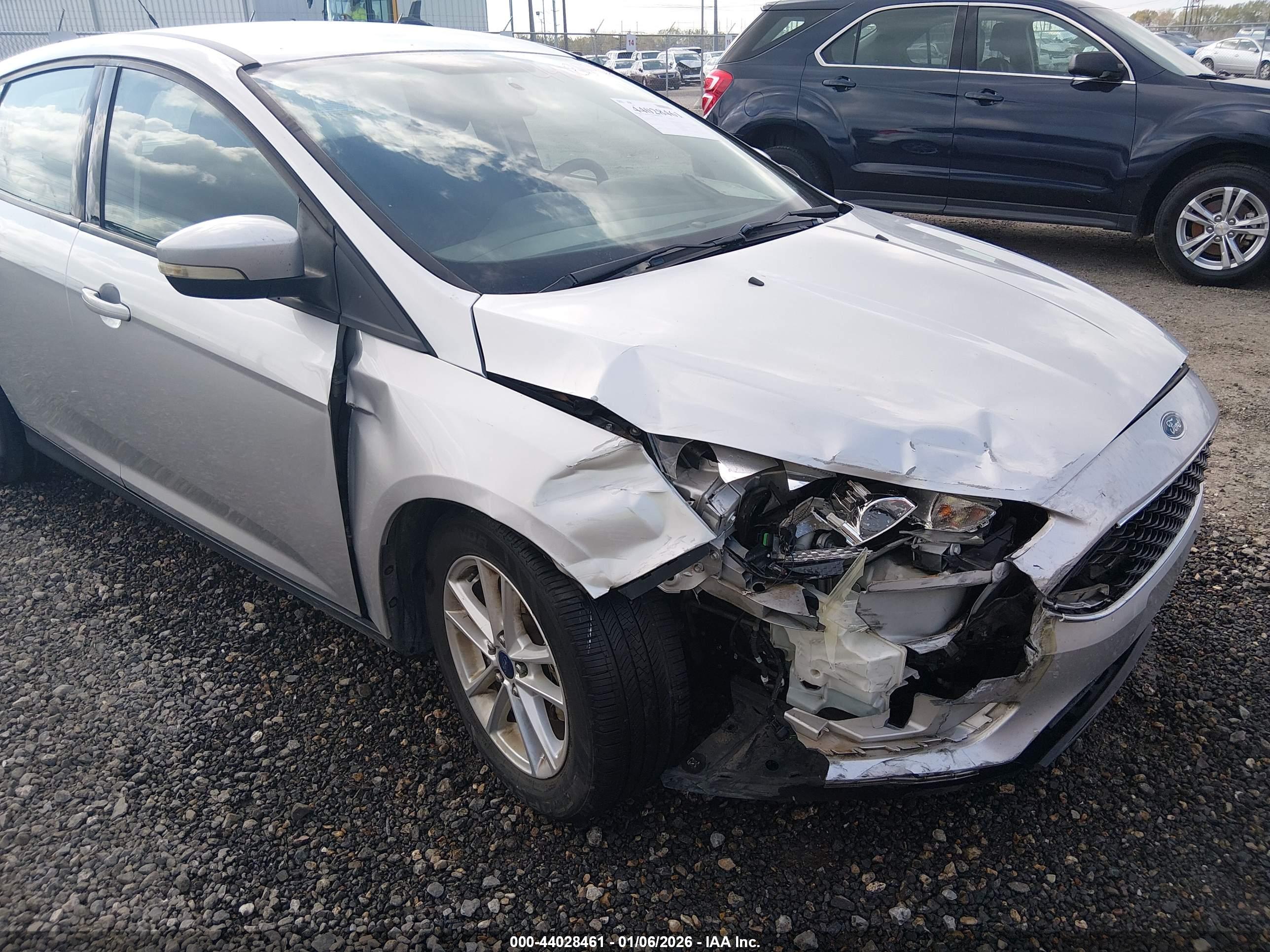 FORD FOCUS image 6