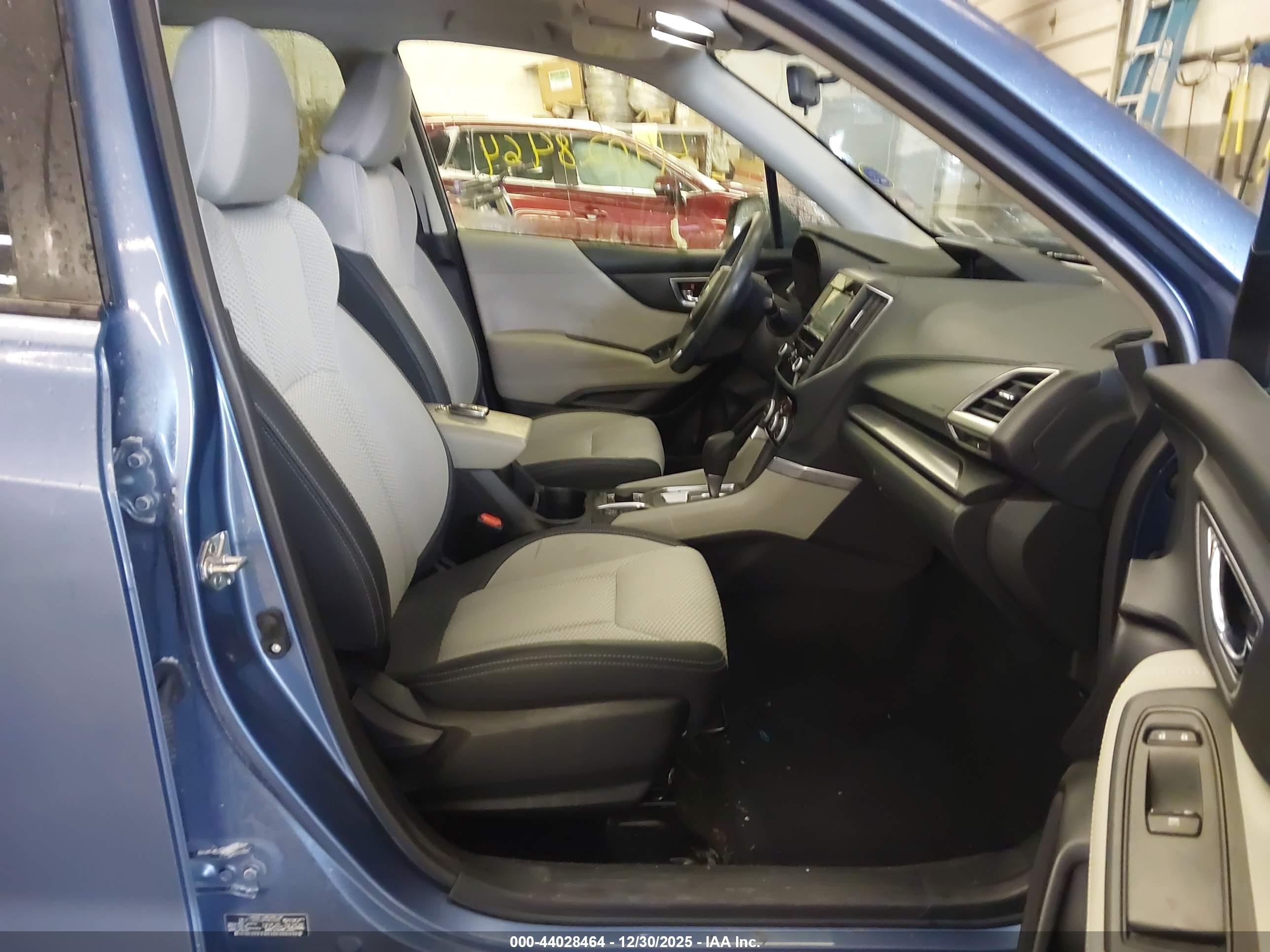 SUBARU FORESTER image 5