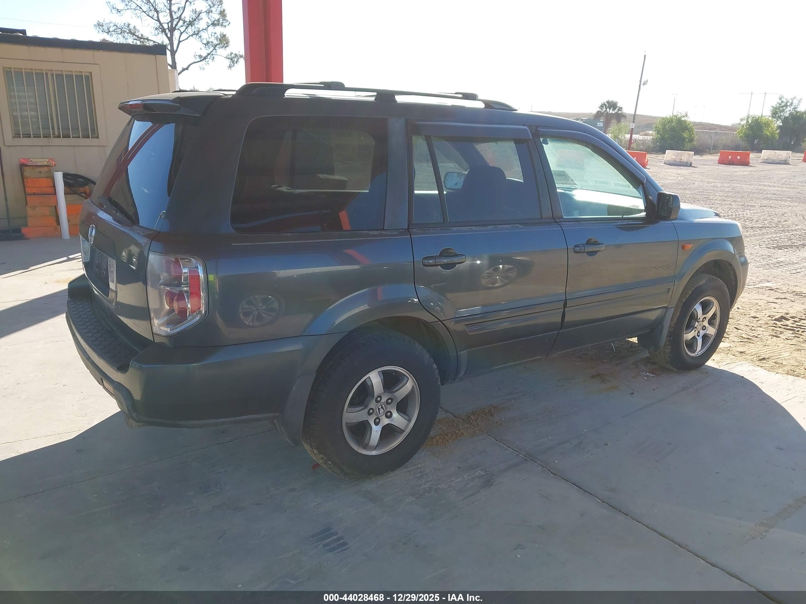 HONDA PILOT image 4