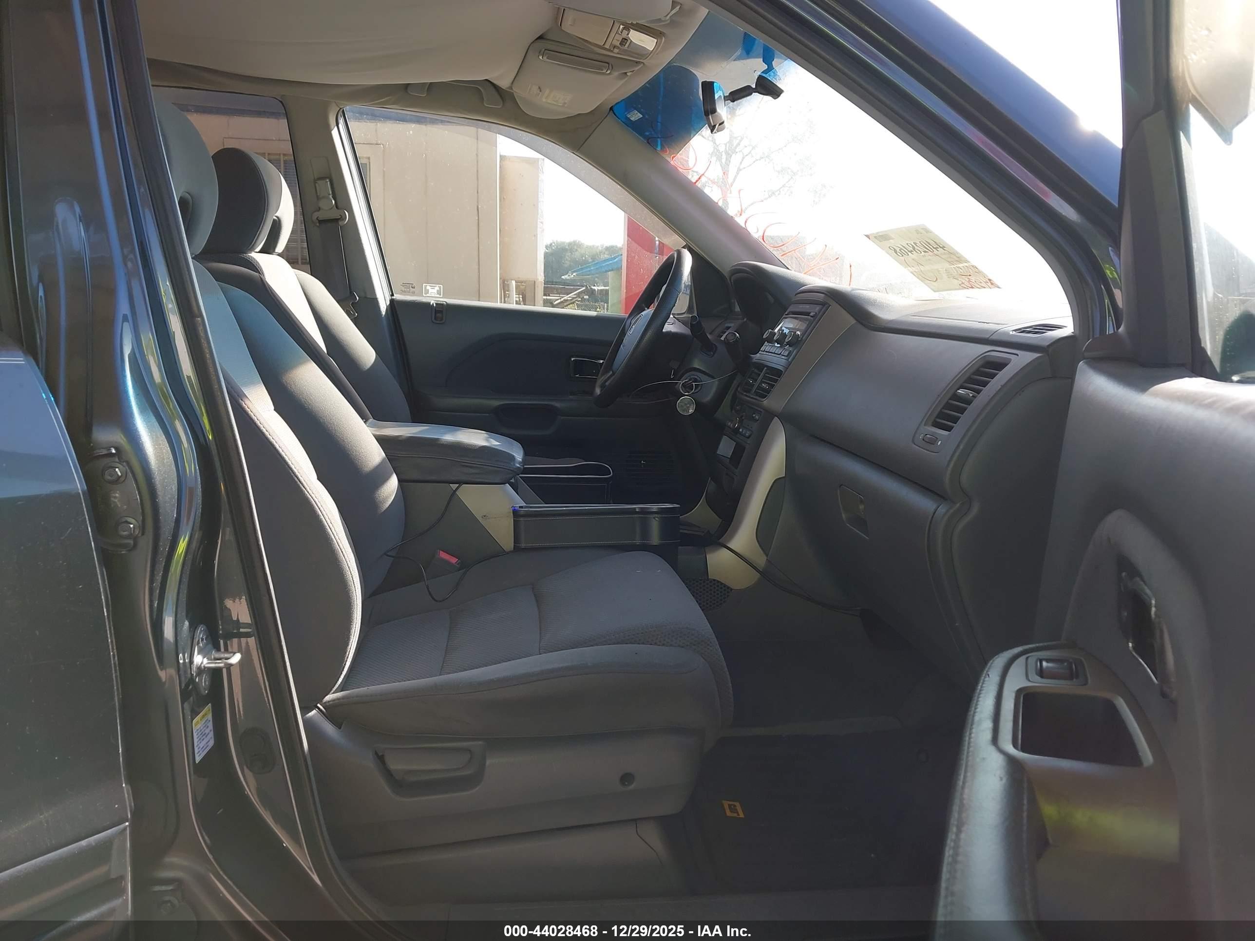 HONDA PILOT image 5
